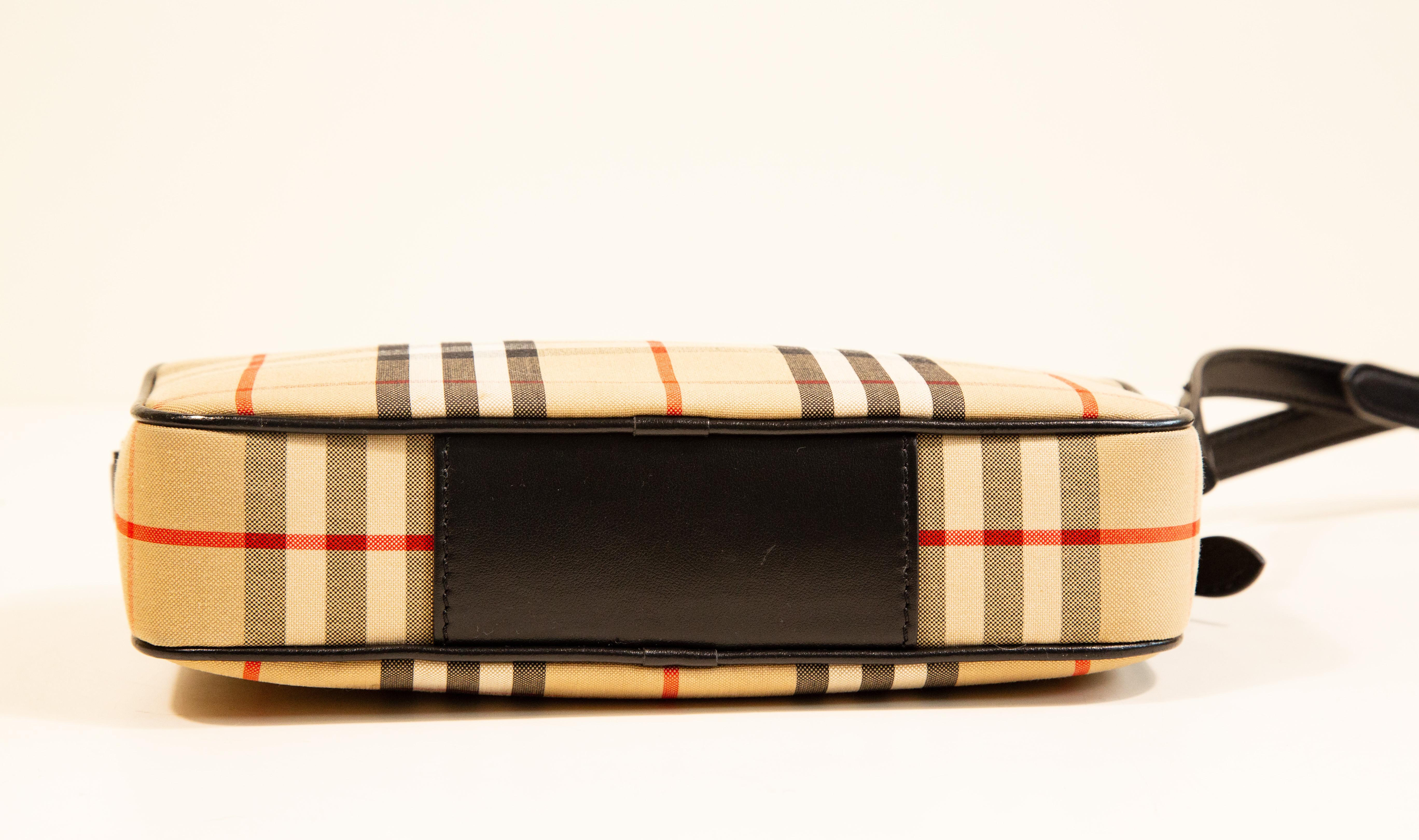 2000s Burberry Classic Check Canvas Camera Crossbody Bag For Sale 1