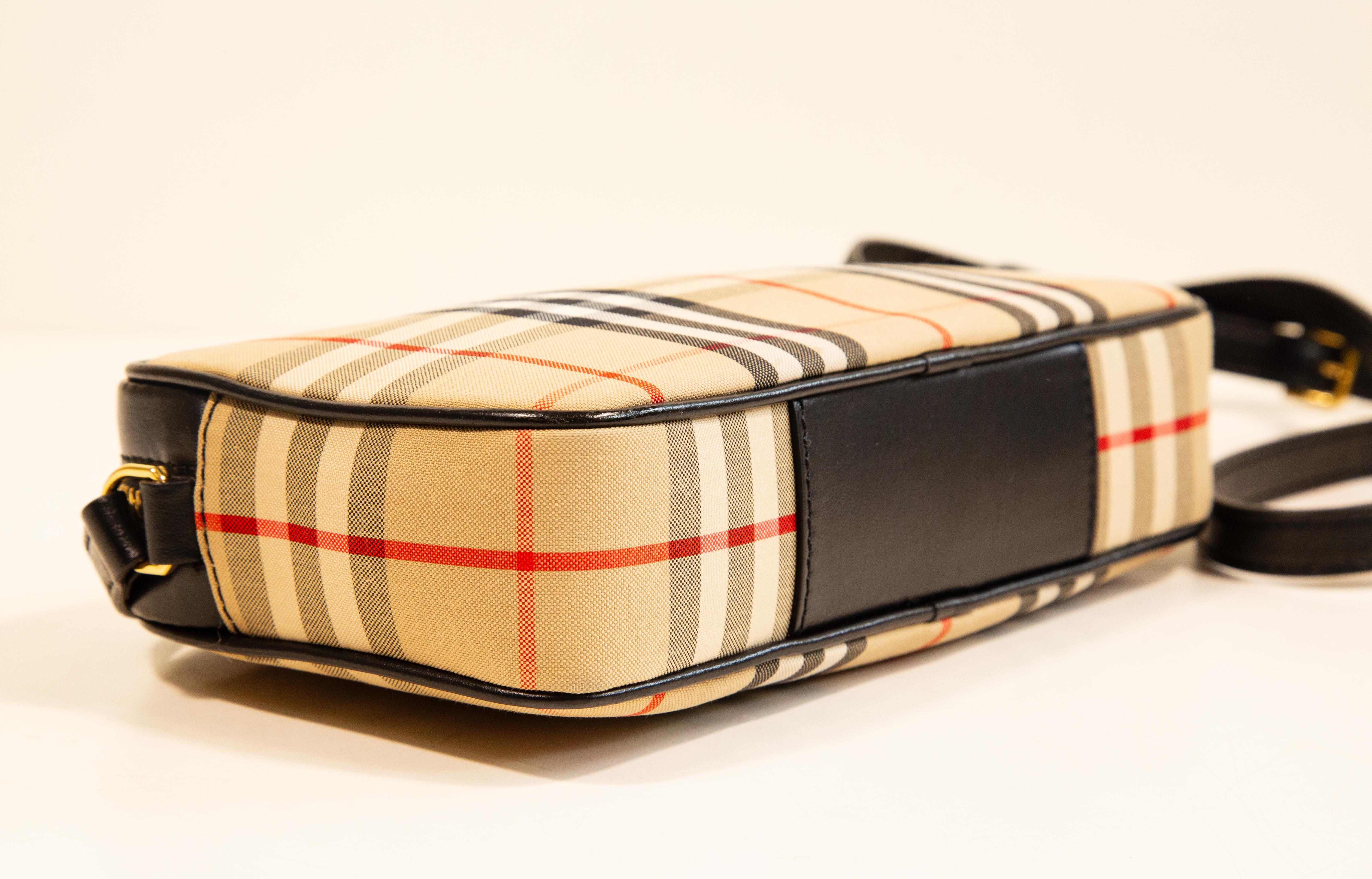 2000s Burberry Classic Check Canvas Camera Crossbody Bag For Sale 2