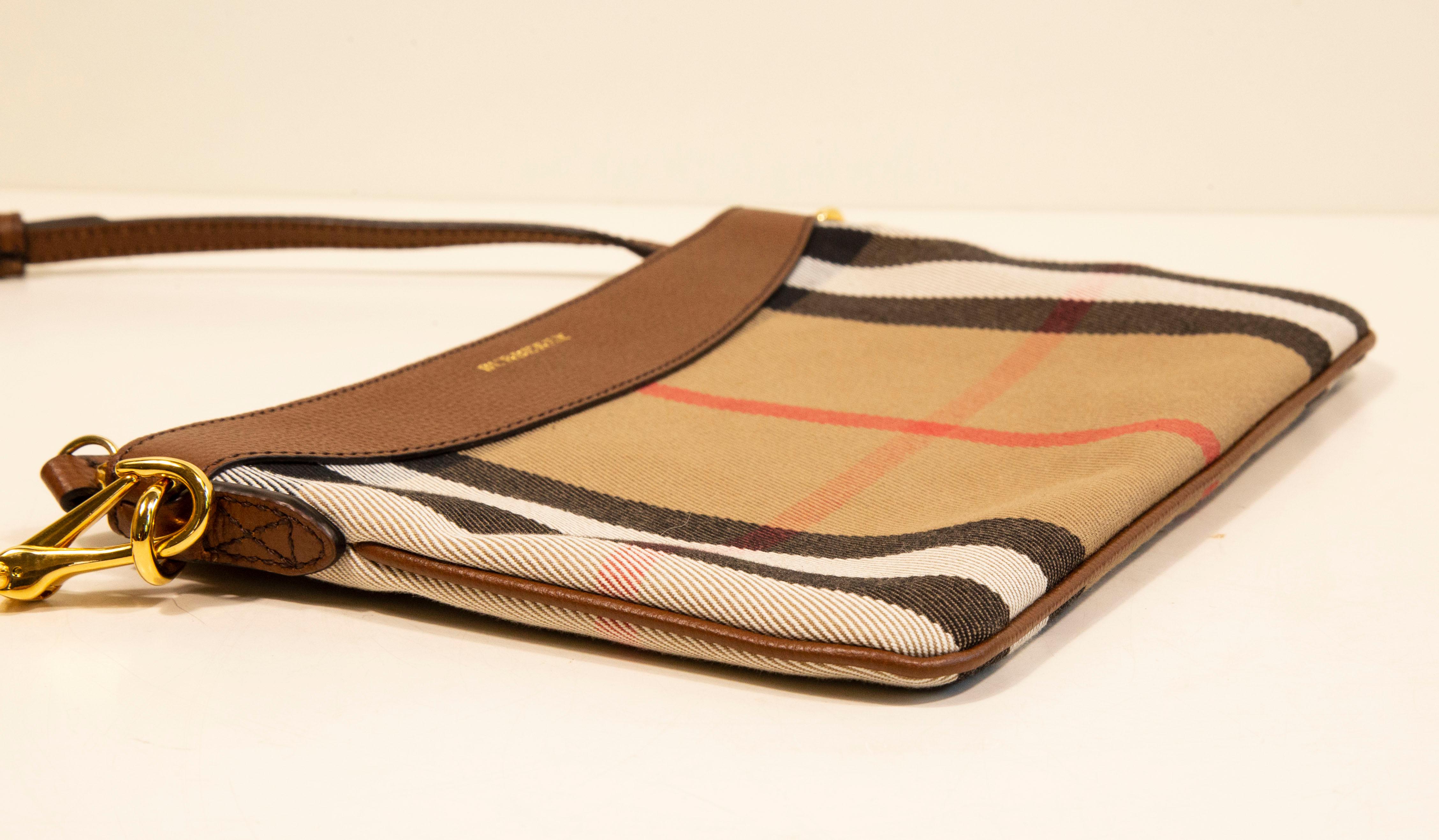 2000s Burberry Classic Check Canvas Crossbody Bag Clutch 1