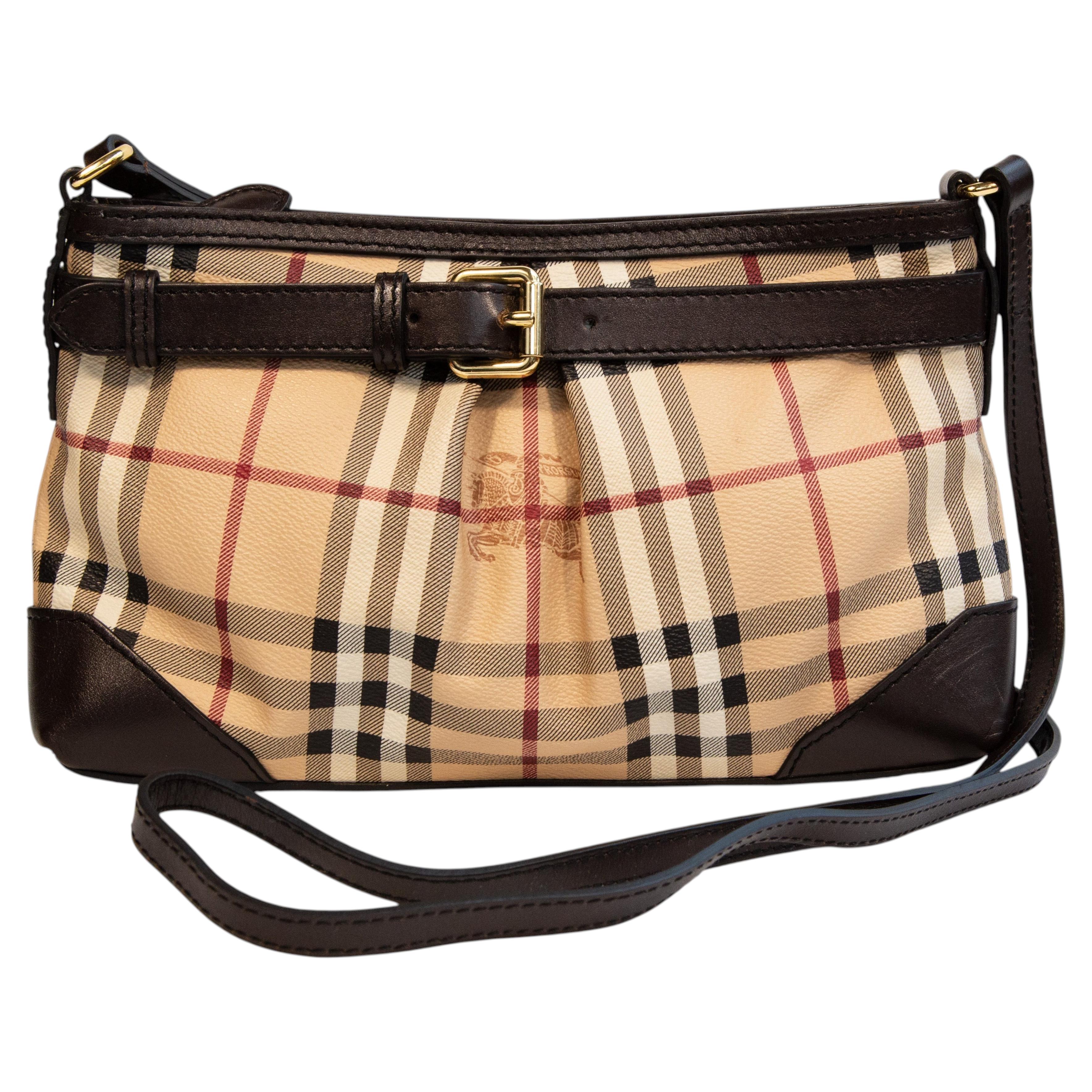Borsa a tracolla in pelle e PVC Classic Leather degli anni 2000 di Burberry