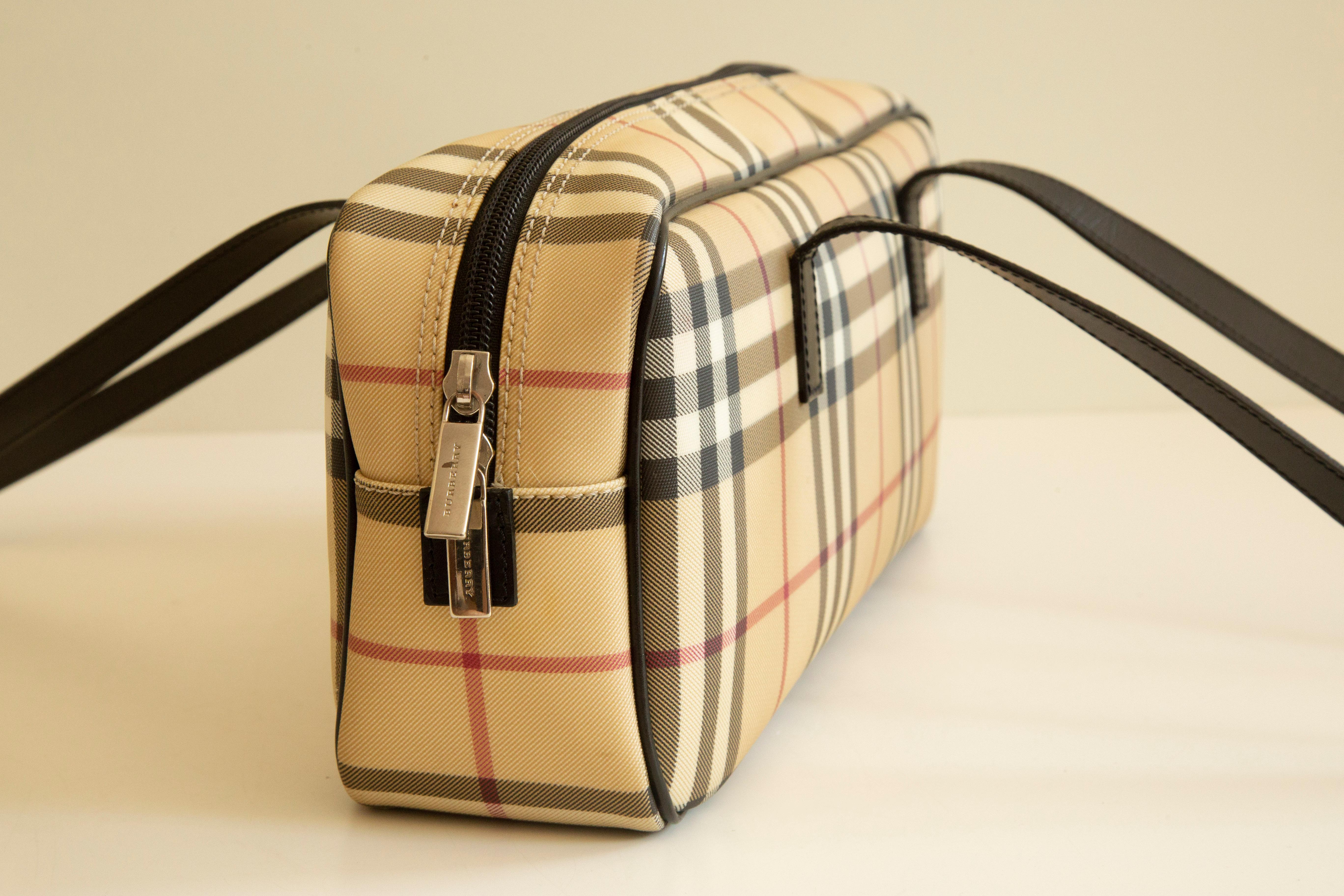 2000s Burberry Classic Check Shoulder Bag For Sale 6