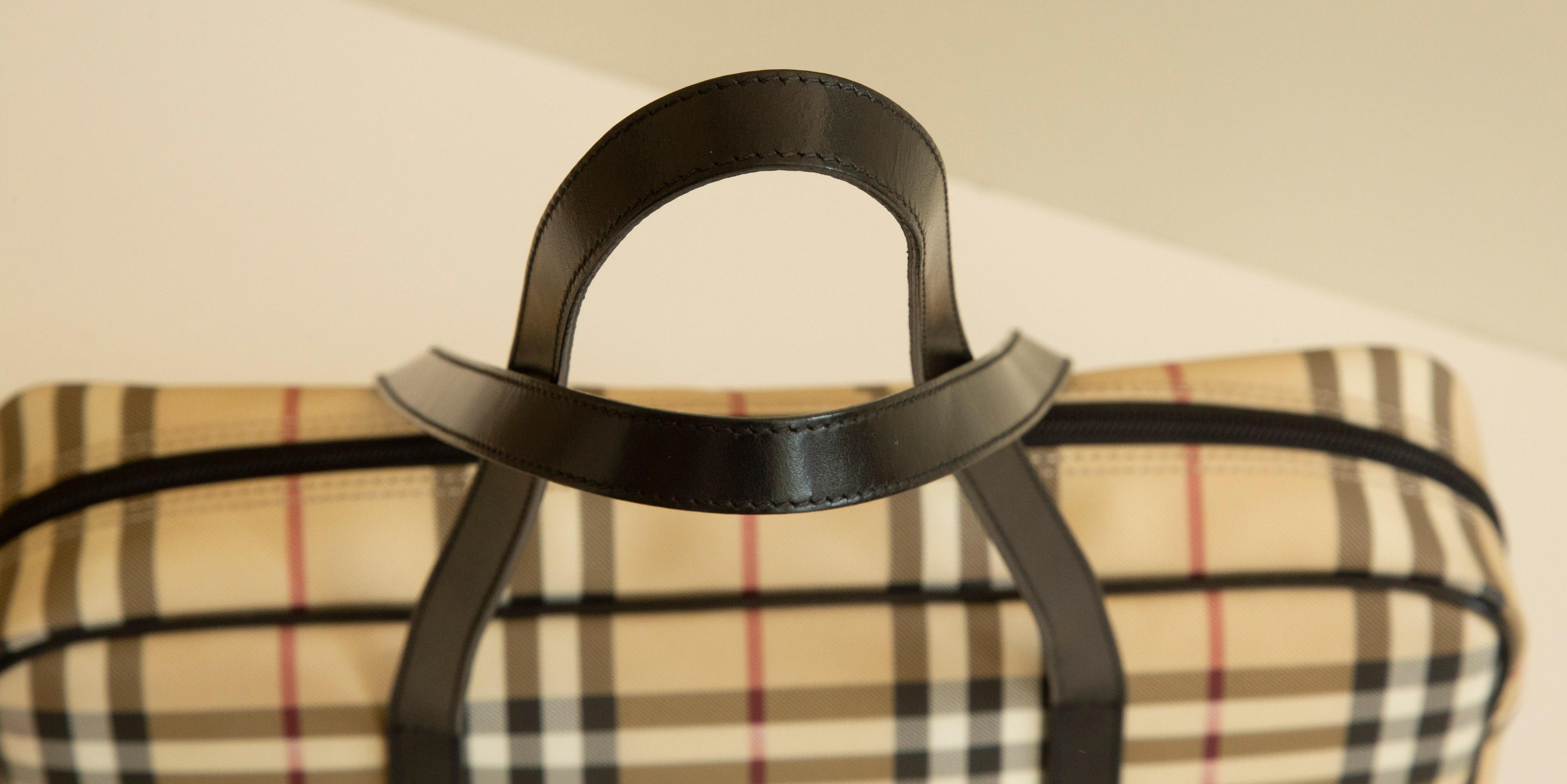 2000s Burberry Classic Check Shoulder Bag For Sale 8