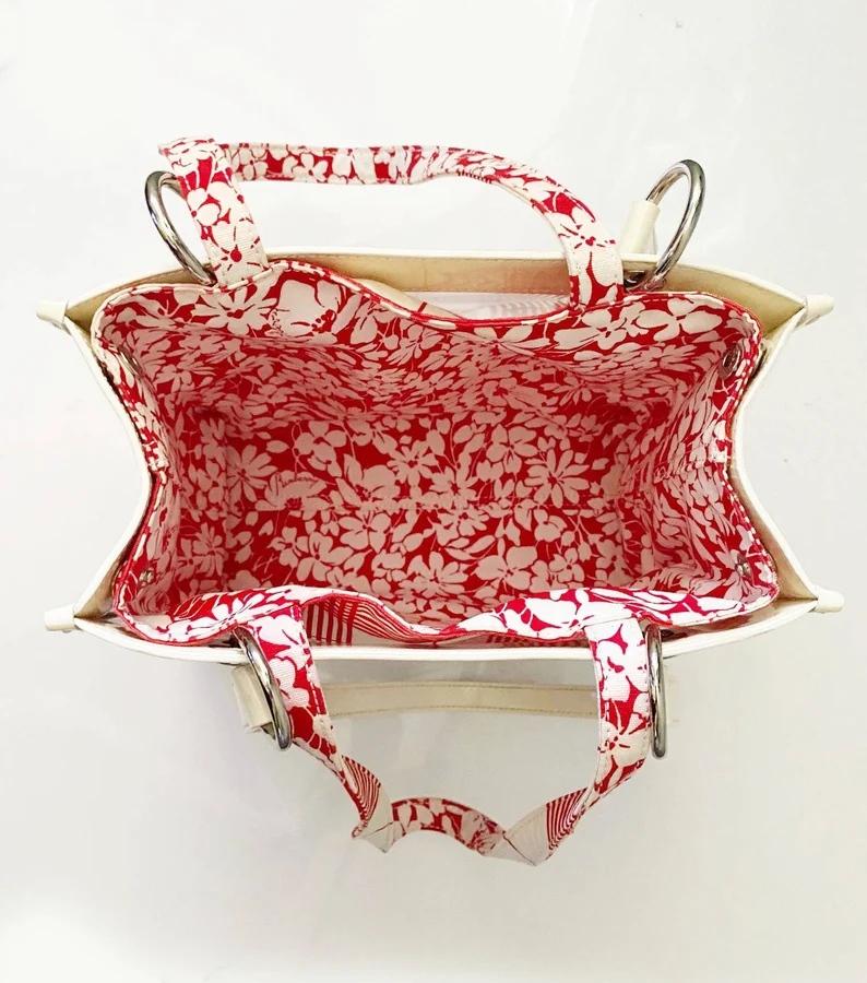 2000s Burberry Clear Perspex Floral Red White Nova Check Shoulder Bag For Sale 2