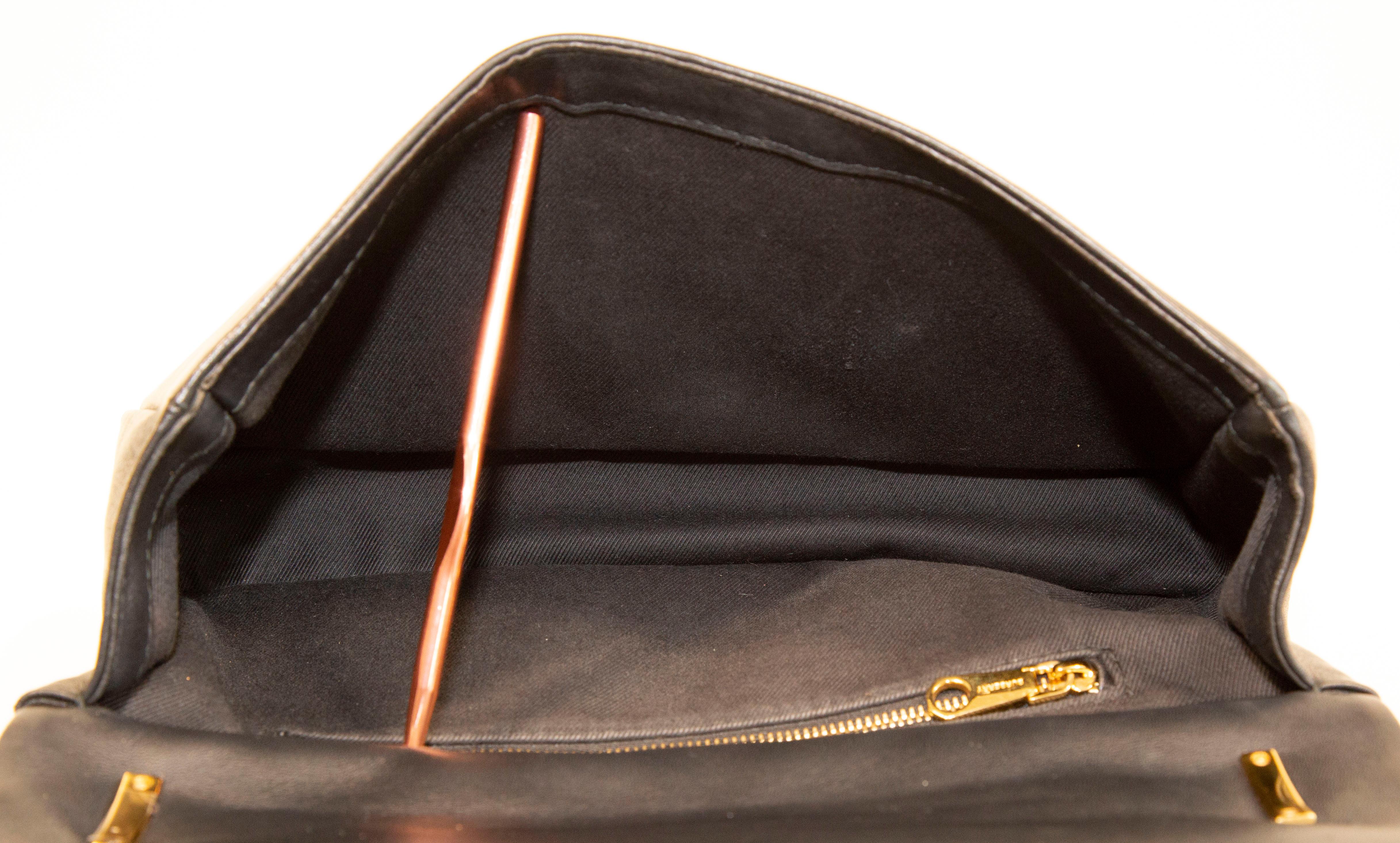 2000s Burberry Medium Lola Shoulder Crossbody Bag in Black Leather  For Sale 10