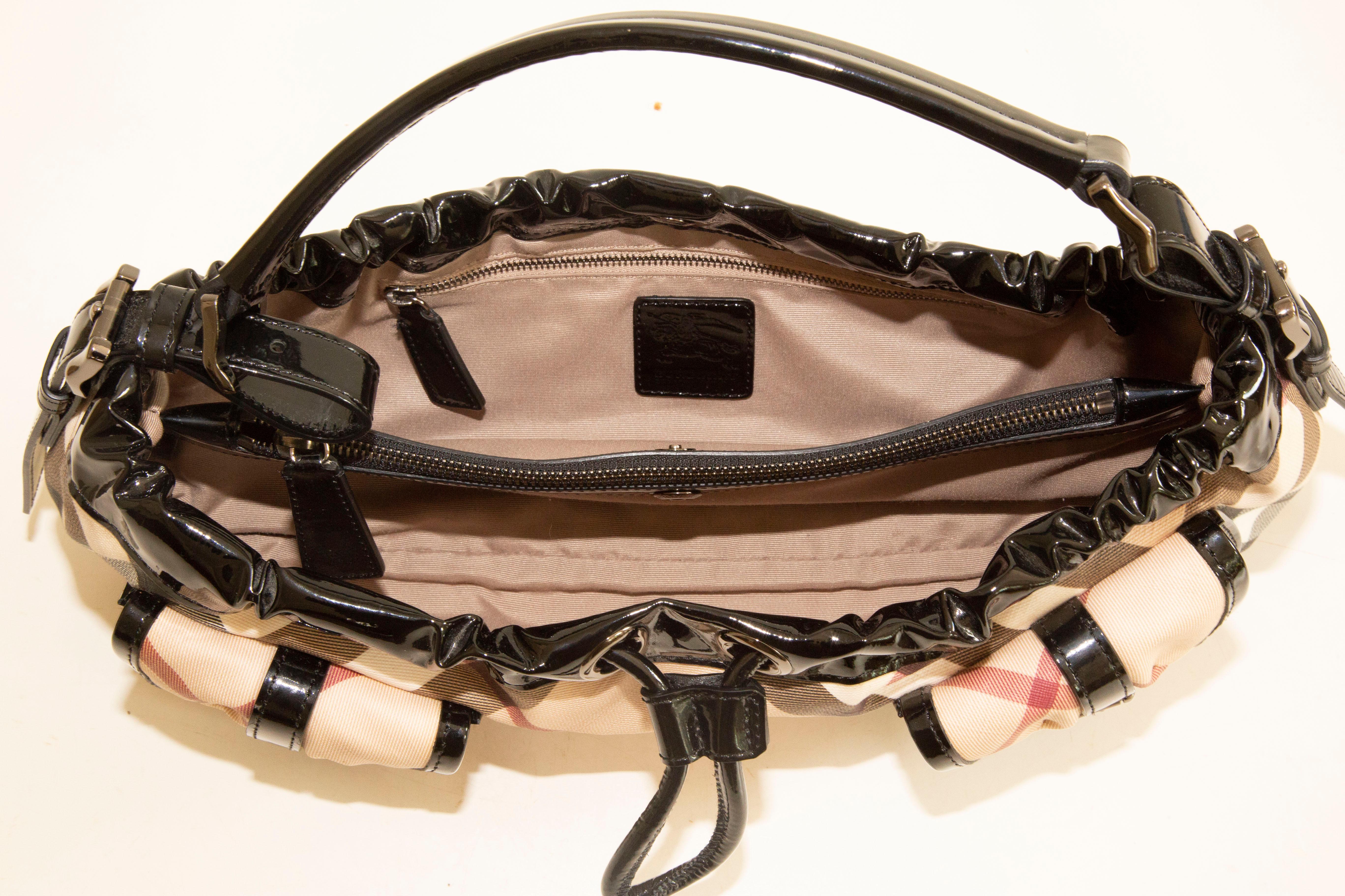 2000s Burberry Nova Check Coated Canvas Shoulder Bag For Sale 2
