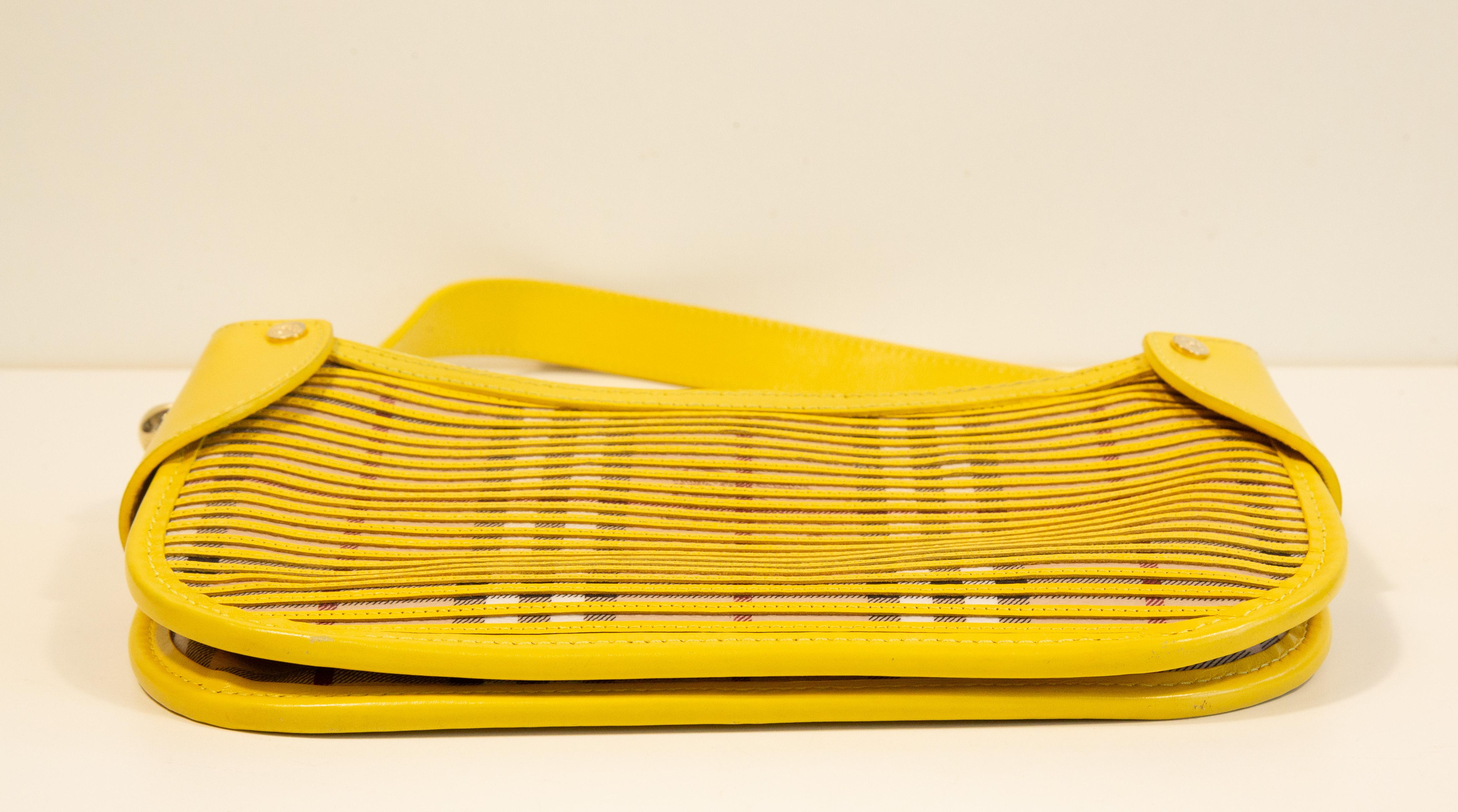 2000s Burberry Shoulder Bag/Clutch in PVC and Yellow Leather For Sale 1