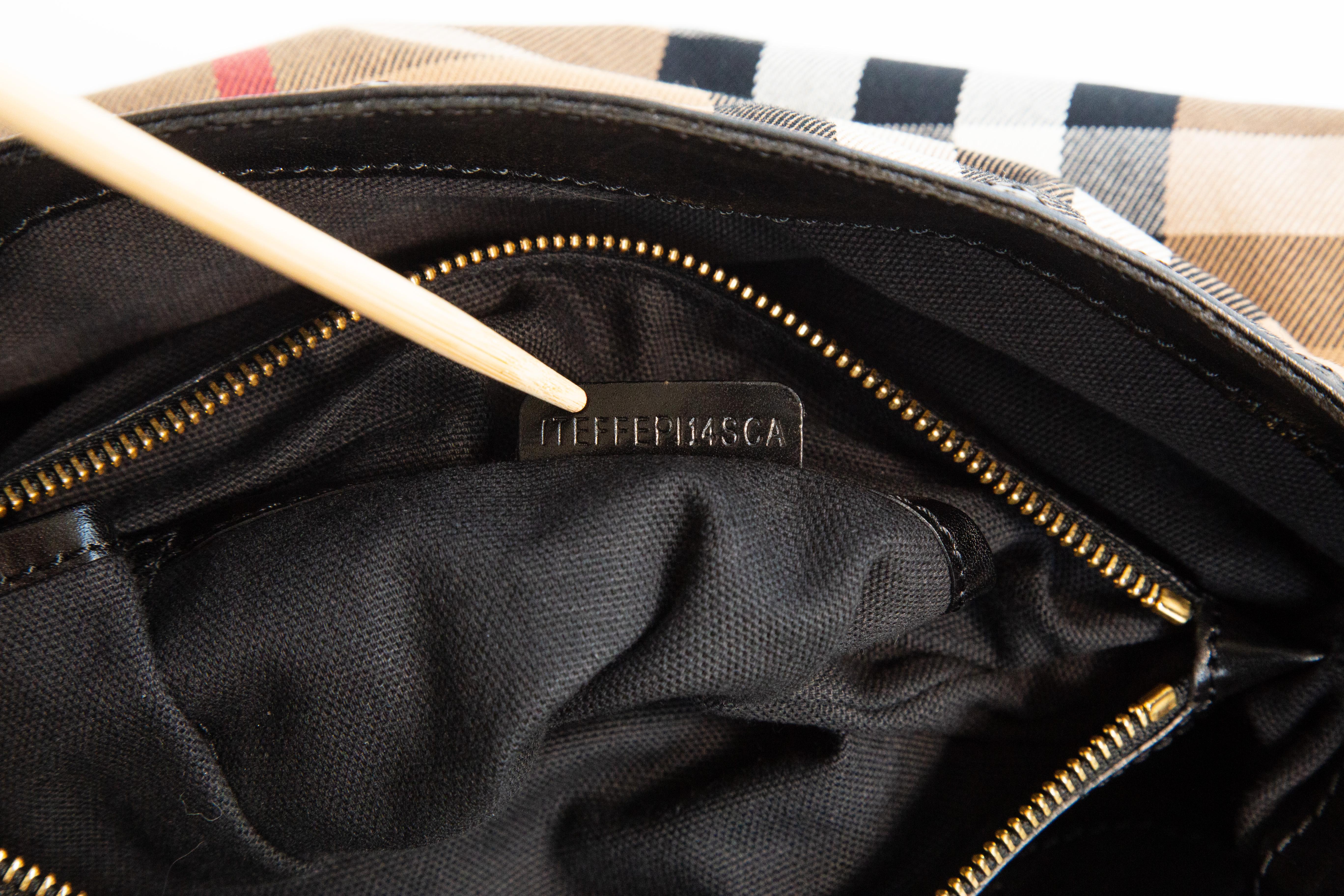2000s Burberry Shoulder Bag in Multicolor Check Canvas For Sale 7