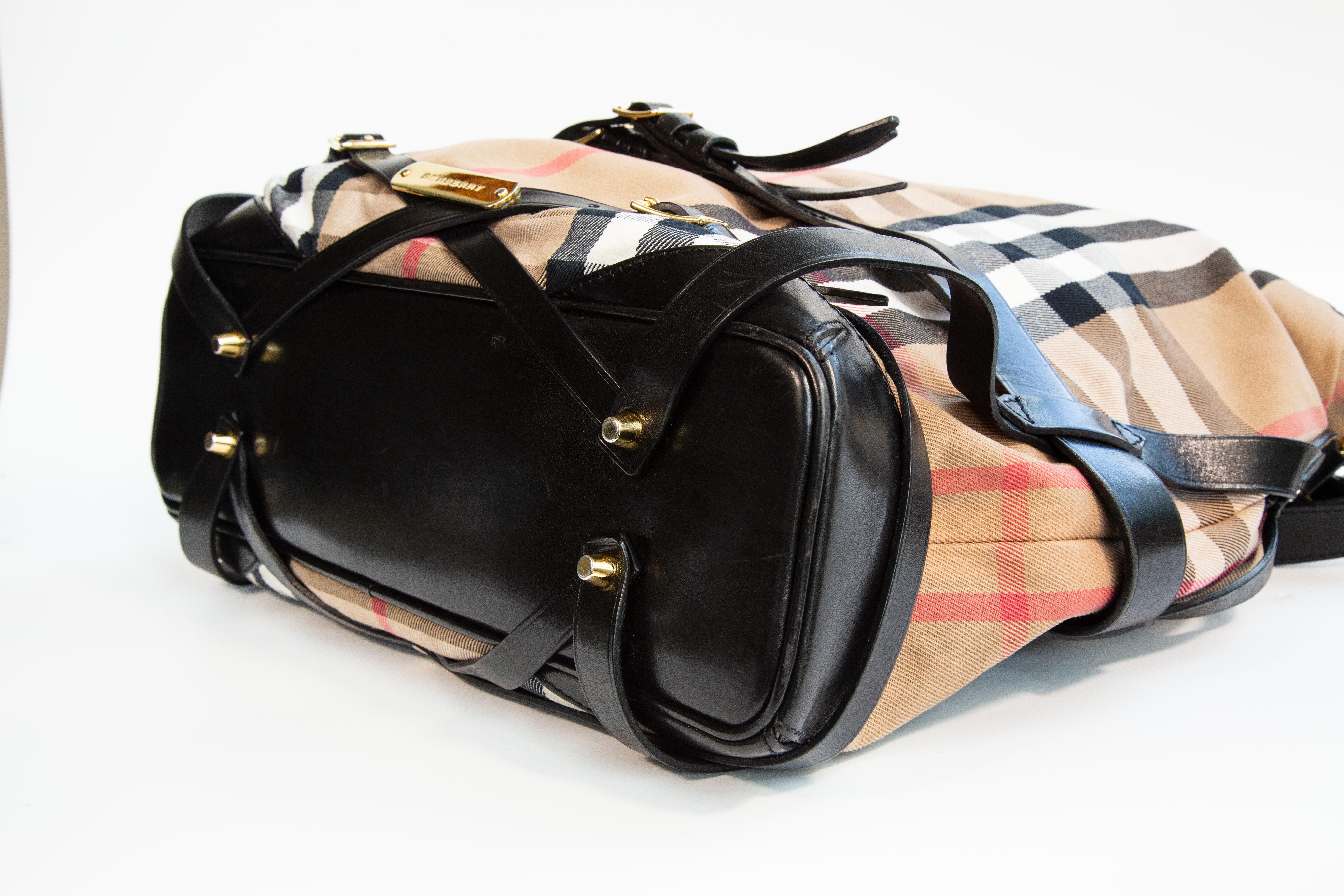 2000s Burberry Shoulder Bag in Multicolor Check Canvas For Sale 1