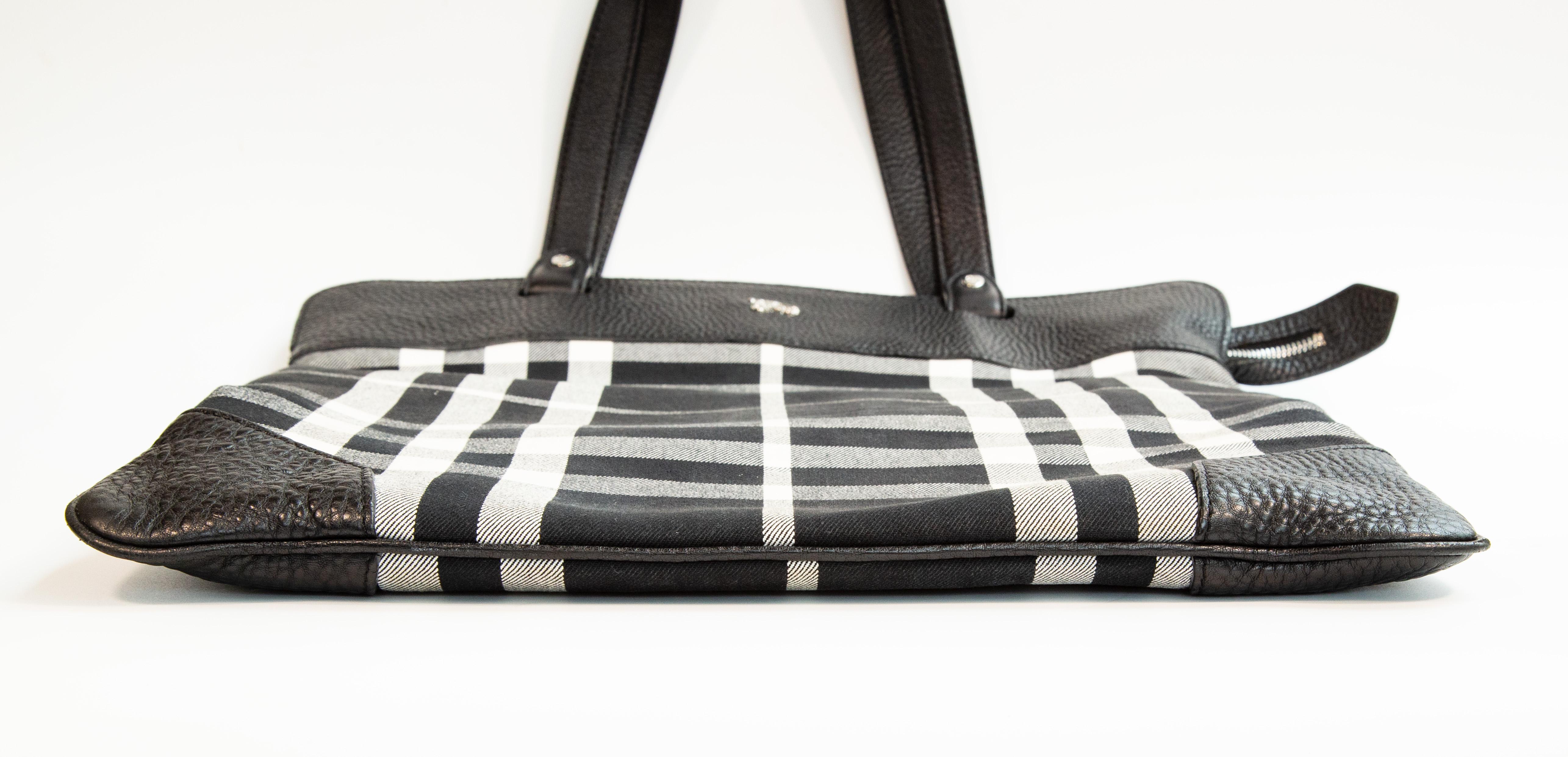 2000s Burberry Tote / Shoulder Bag in Black & White Tartan Canvas For Sale 8
