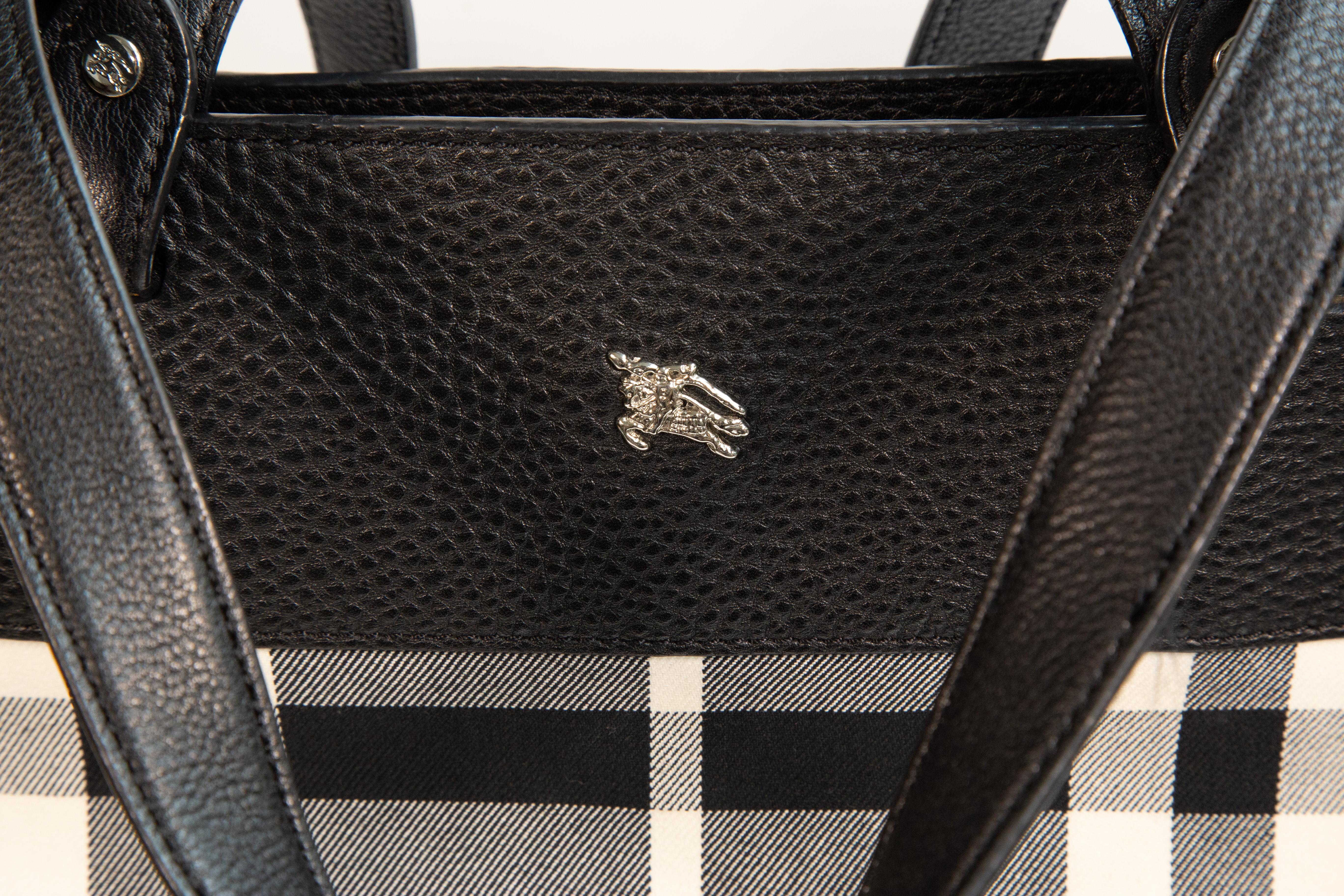 2000s Burberry Tote / Shoulder Bag in Black & White Tartan Canvas For Sale 1