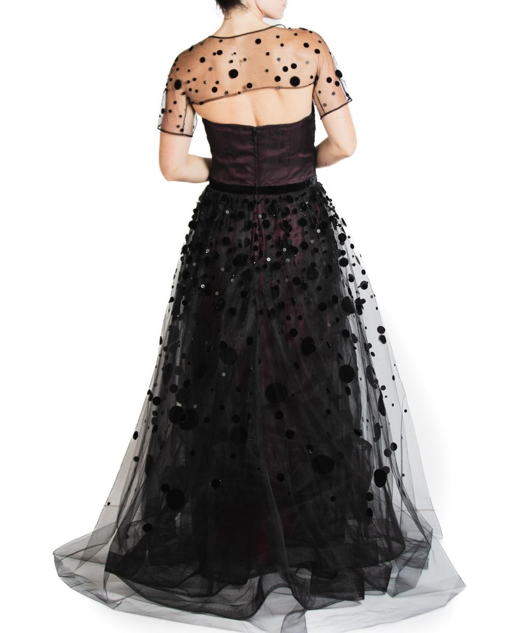 2000S Carolina Herrera Black & Burgundy Silk Beaded Tulle Strapless Ball Gown W For Sale 1