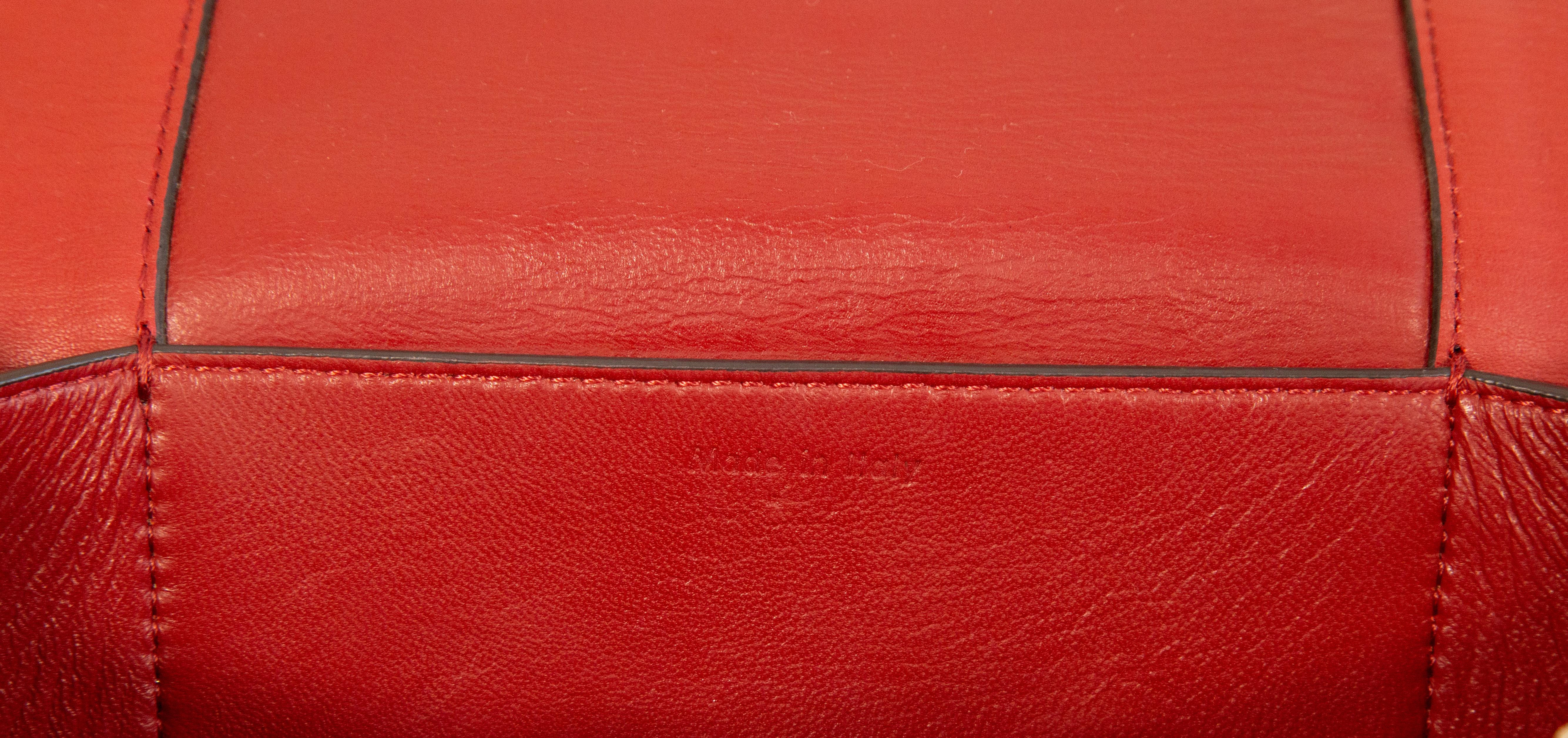 2000s Celine Frame Shoulder Bag Red & Anthracite Leather For Sale 6
