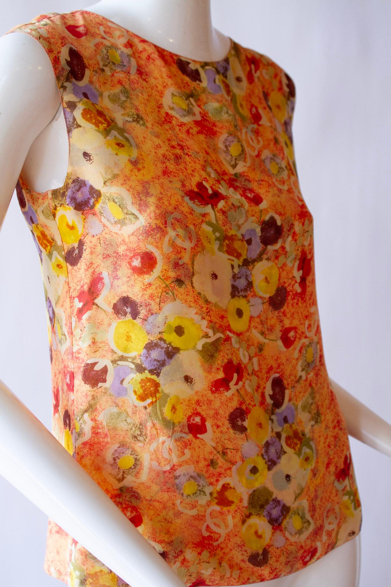 2000s Chanel 100% Silk Floral Sleeveless Top  In Excellent Condition For Sale In Kingston, NY