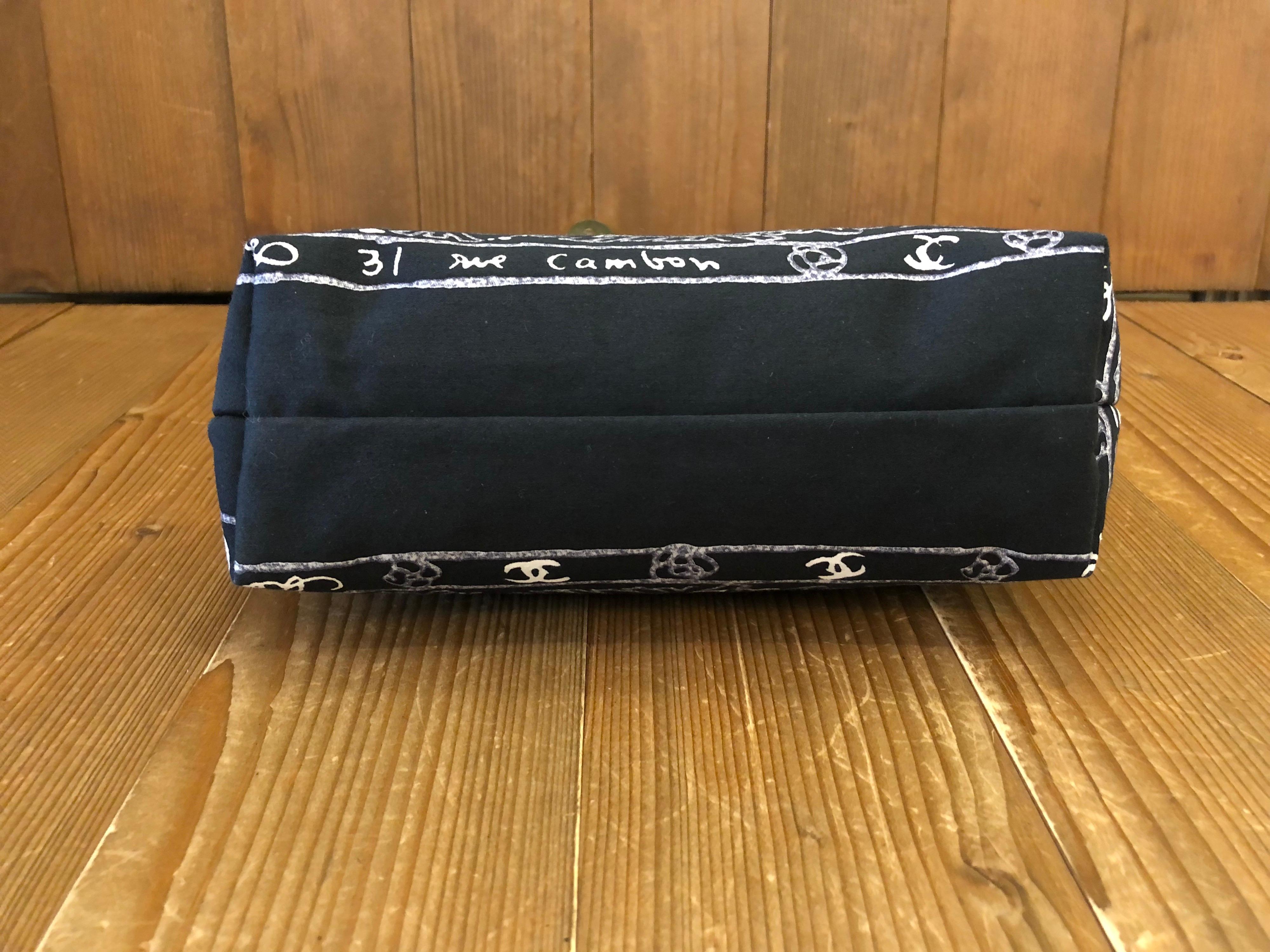 Women's or Men's 2000s CHANEL Black Paisley Printed Pouch Cosmetic Bag  For Sale