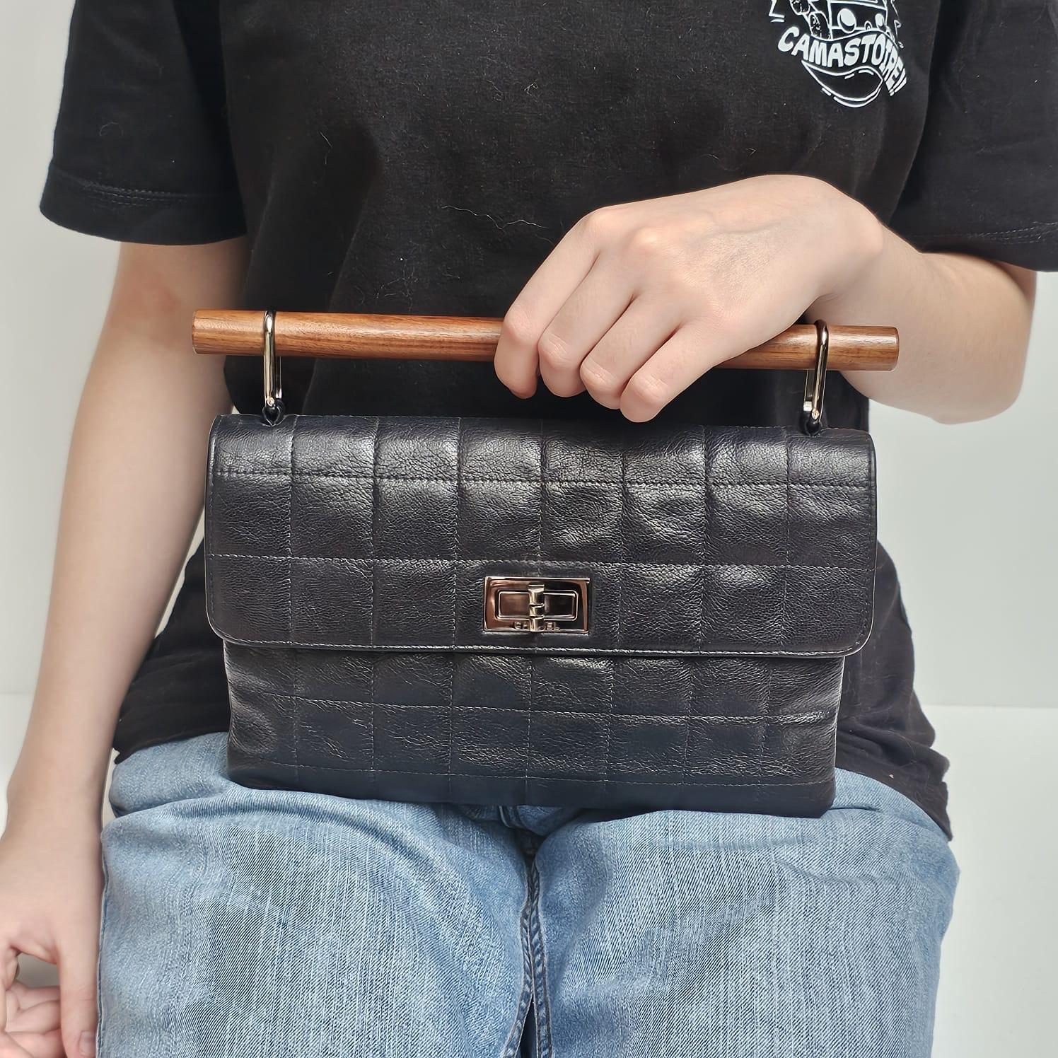 2000s Chanel Black Quilted Wooden Top Handle Reissue Clutch 14