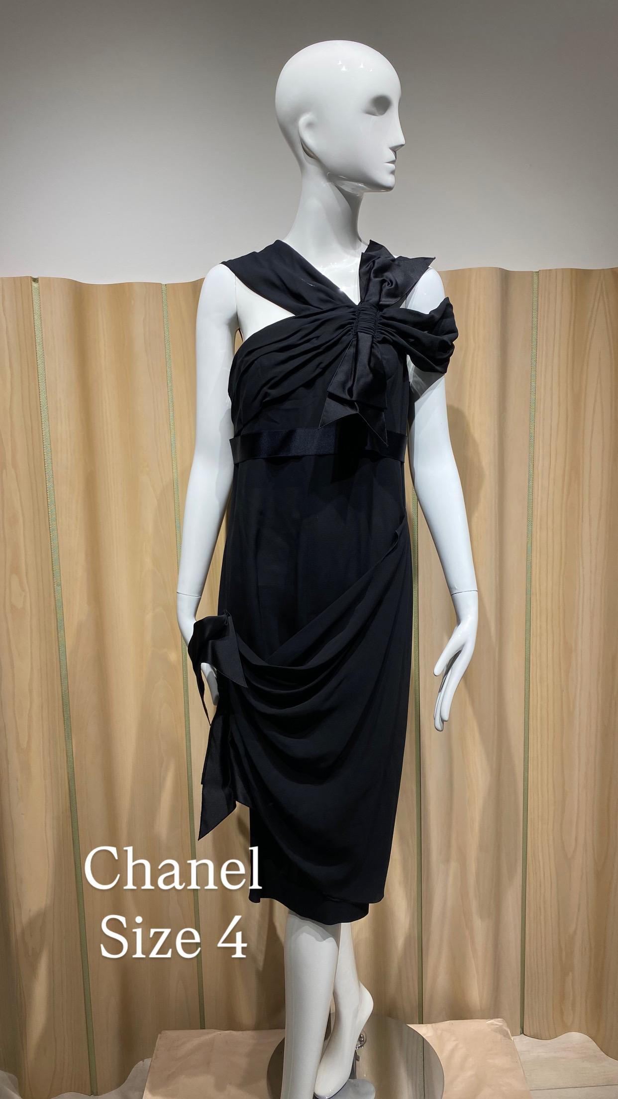 2000er Chanel Schwarzes Seidenkleid mit Schleife 2