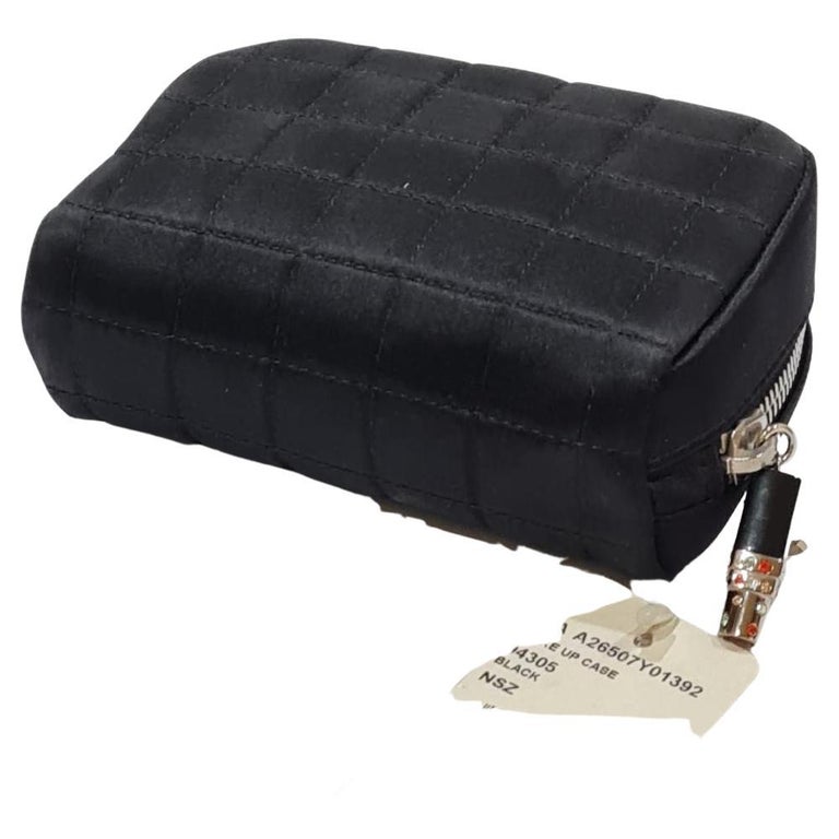 Chanel Vintage 1992 Black Quilted Lambskin Cosmetic Bag Train Case –  Amarcord Vintage Fashion