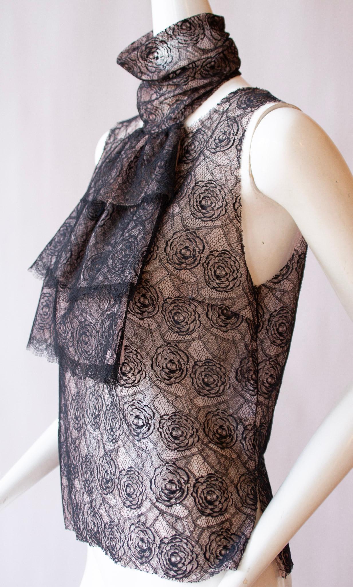 lace cravat