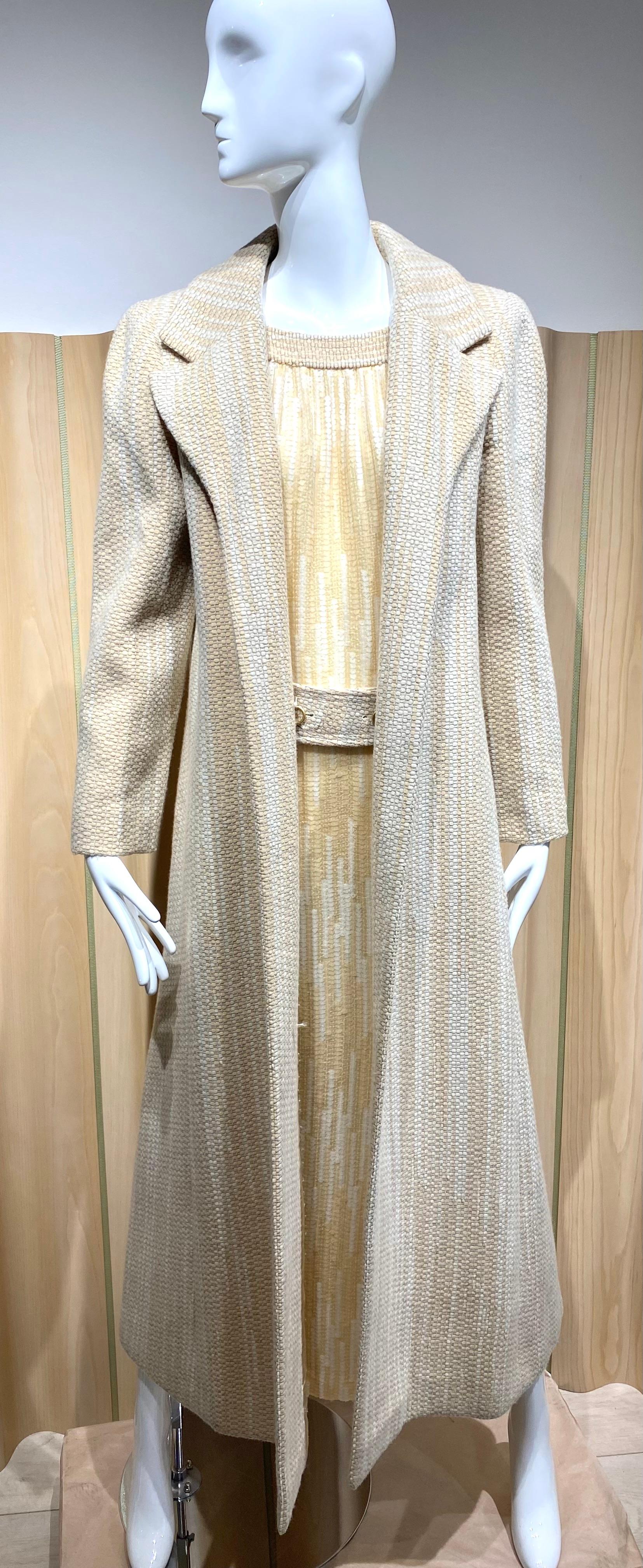2000s Chanel Cream  Tweed Dress and Coat set In Excellent Condition For Sale In Beverly Hills, CA