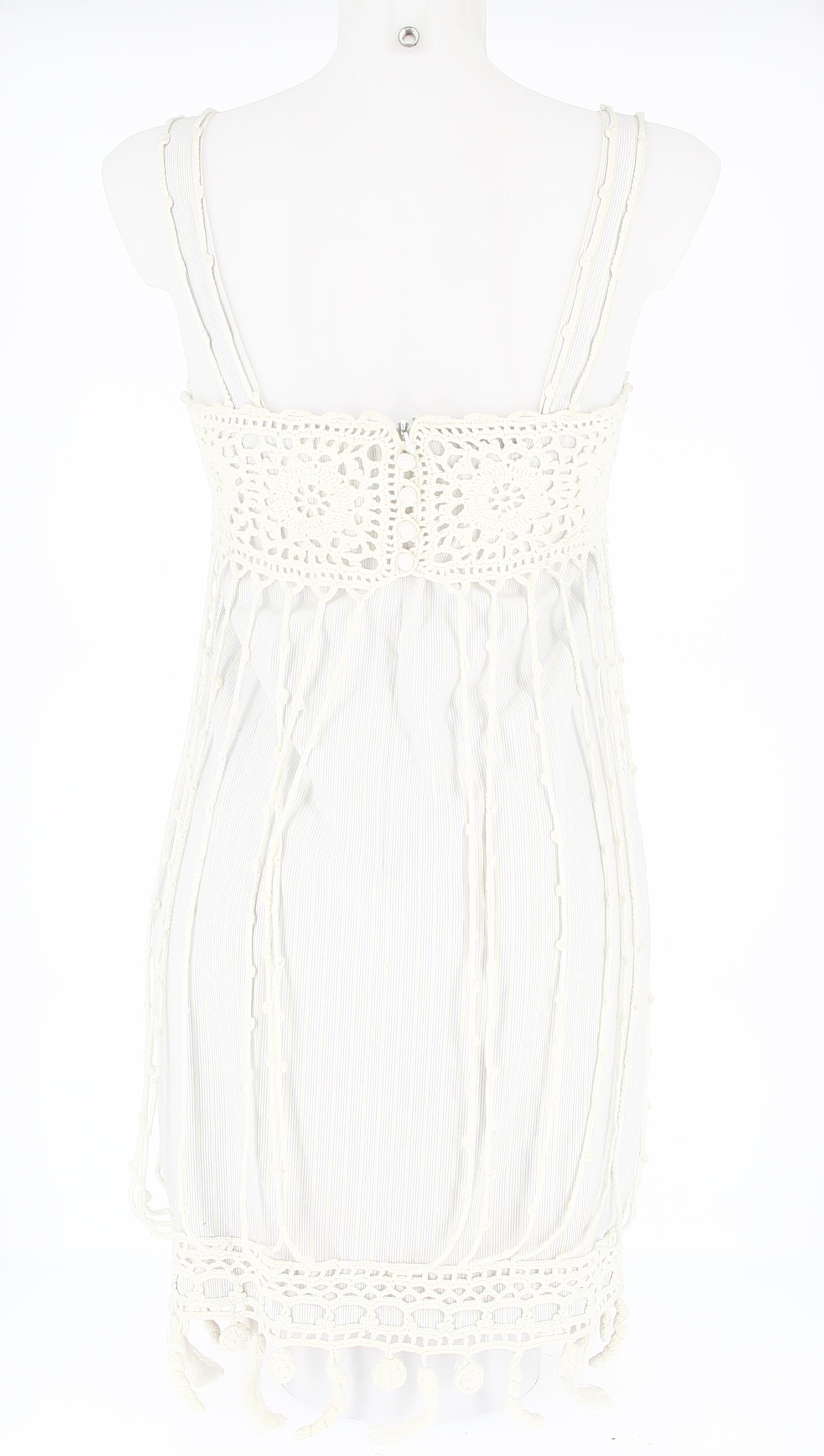 2000's Chanel Cruise White Knitted Dress In Excellent Condition In PARIS, FR