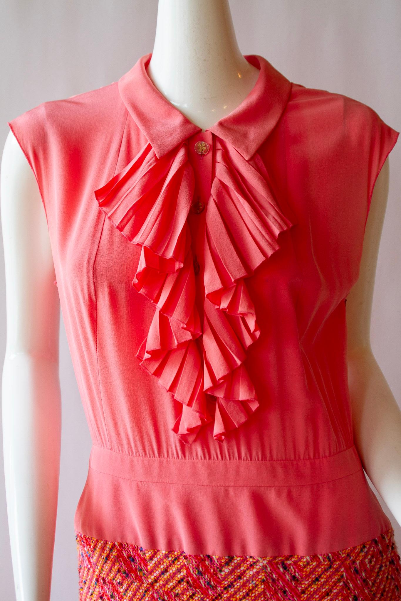 Spring 2001 Chanel pink silk/tweed dress.

EU 42