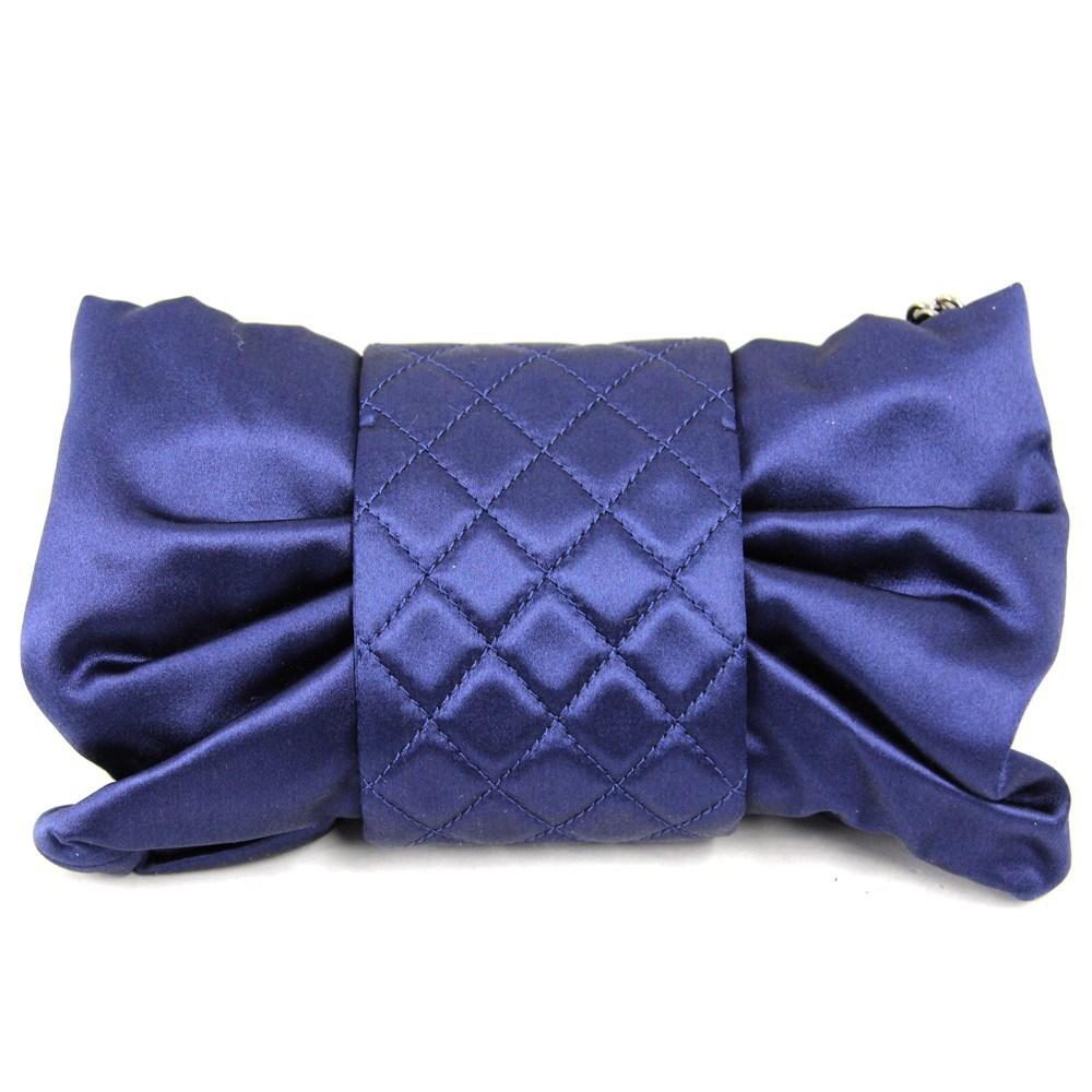 2000s Chanel Vintage blue soft silk shoulder bow-bag In Excellent Condition In Lugo (RA), IT