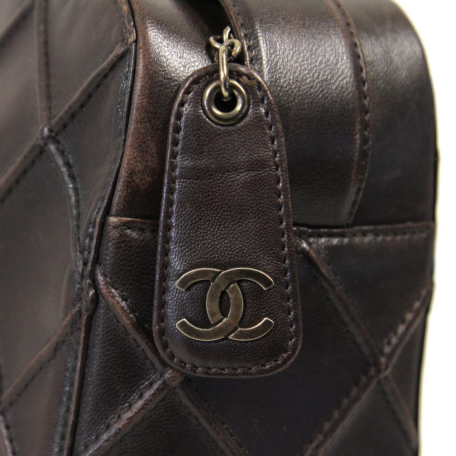 2000s Chanel Vintage Brown Lambskin Shoulder Bag In Fair Condition In Lugo (RA), IT