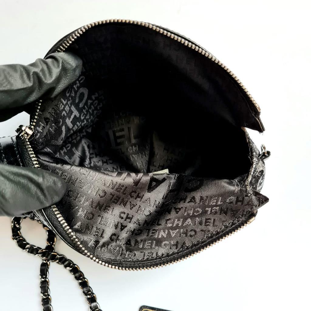 2000s Chanel Vintage Camellia Brocade Wristlet Clutch en vente 5