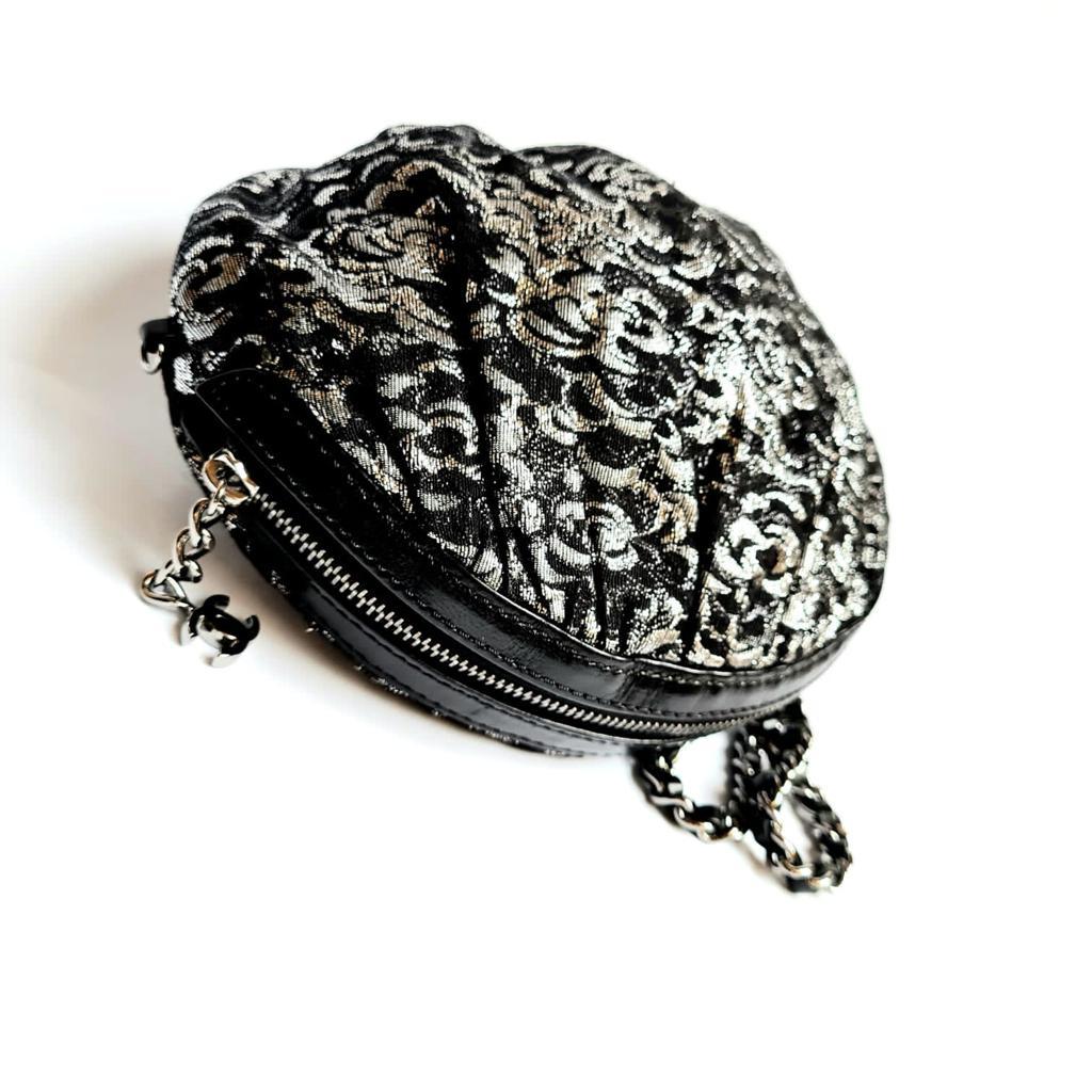 2000s Chanel Vintage Camellia Brocade Wristlet Clutch For Sale 3