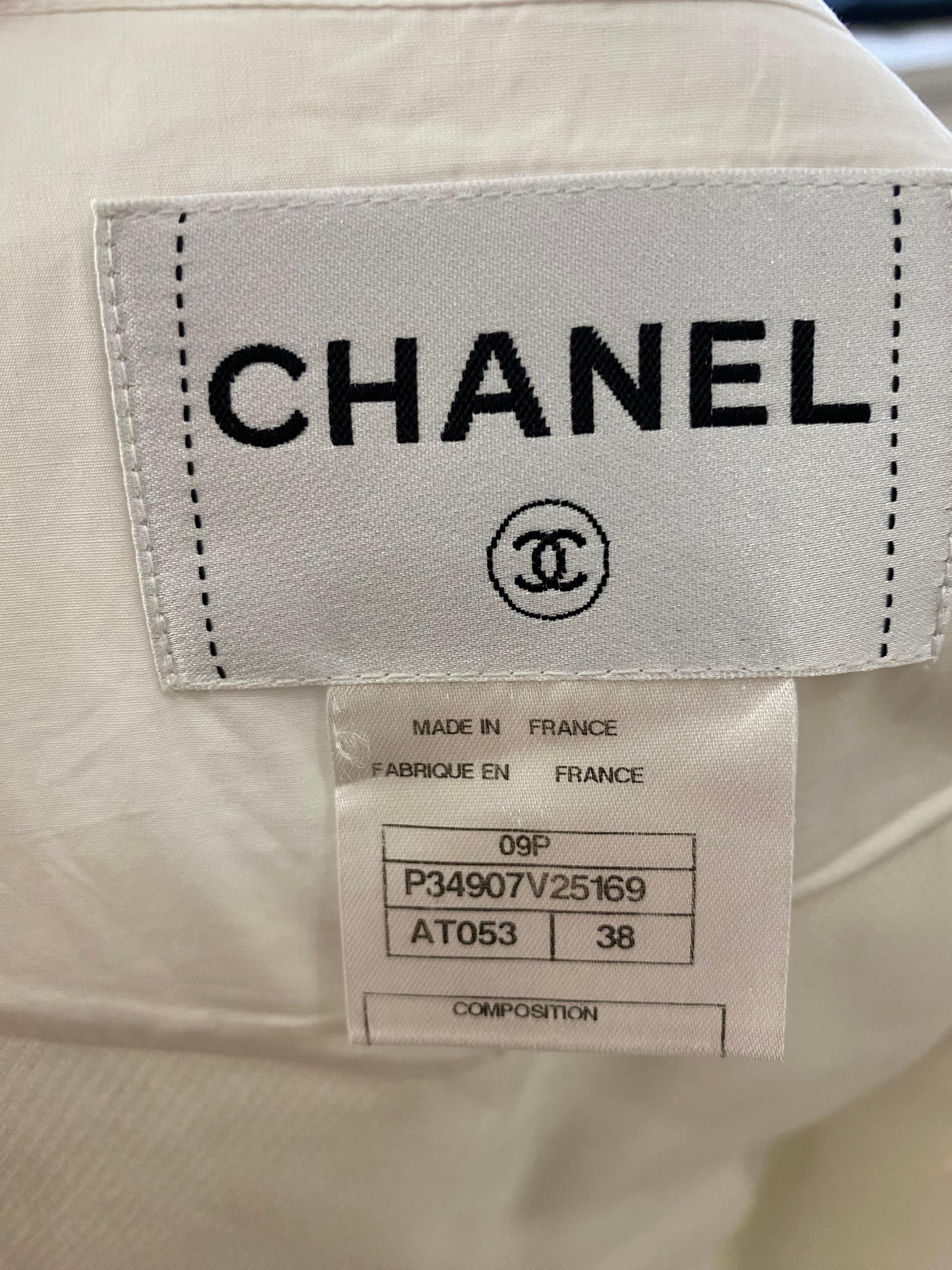 2000s Chanel White Cotton Bow Top and skirt Set For Sale 1