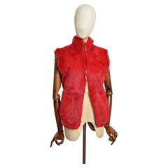 2000's Cherry Red Cacharel Kaninchenfell Zip Down Gilet - Ärmellose Jacke