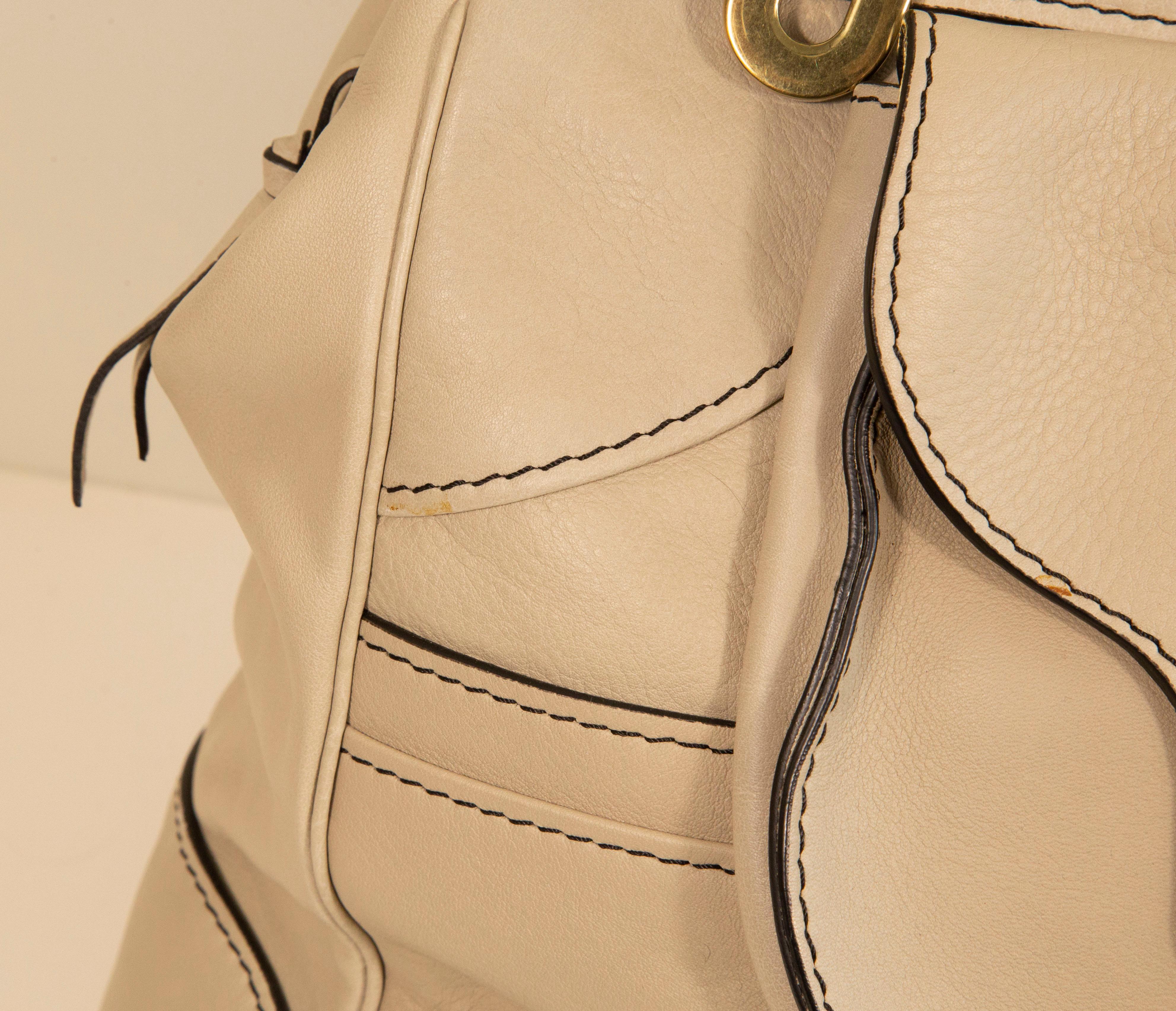 2000s Chloe Beige Leather Large Tote Bag For Sale 7