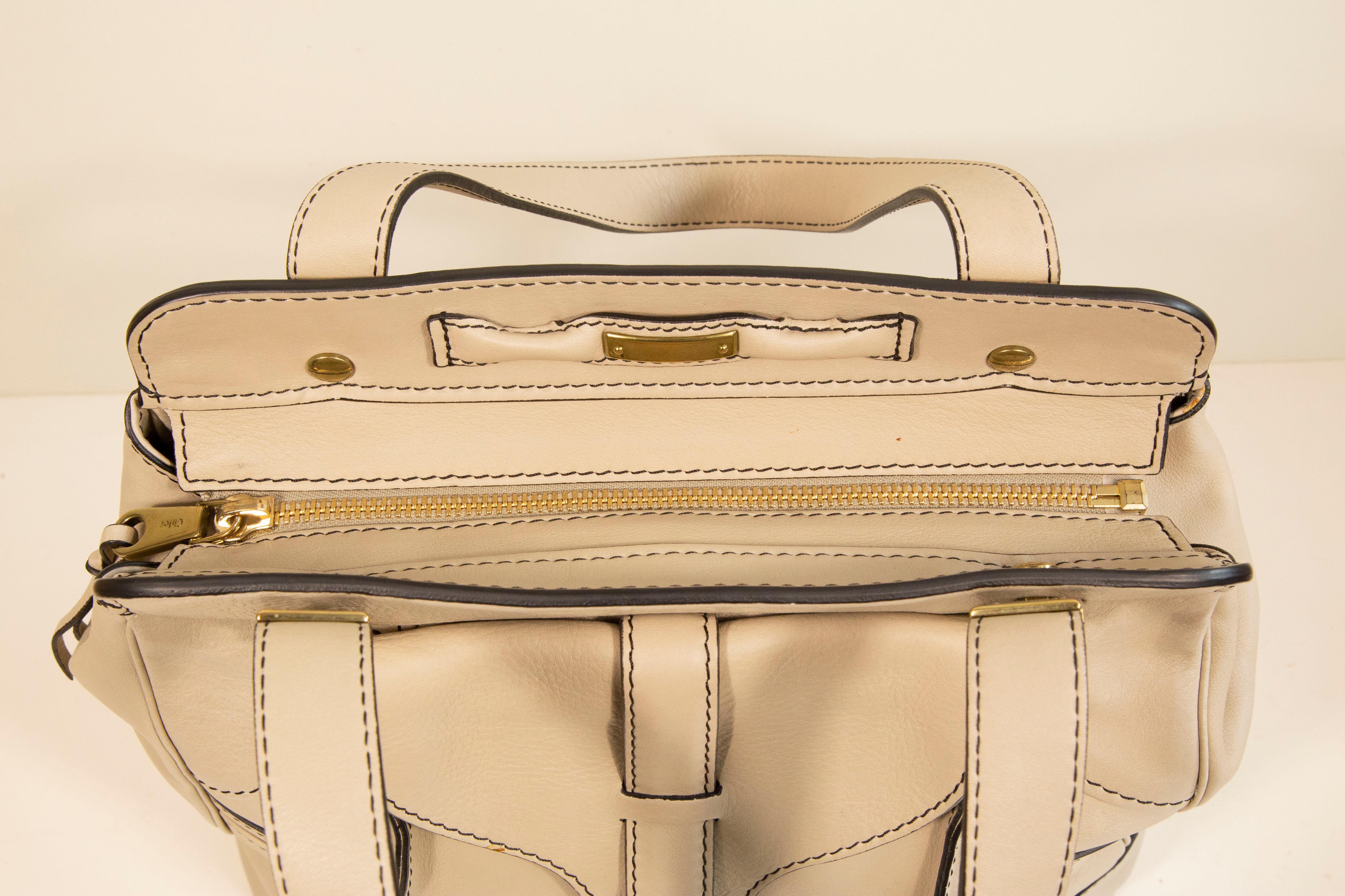 2000s Chloe Beige Leather Large Tote Bag For Sale 4