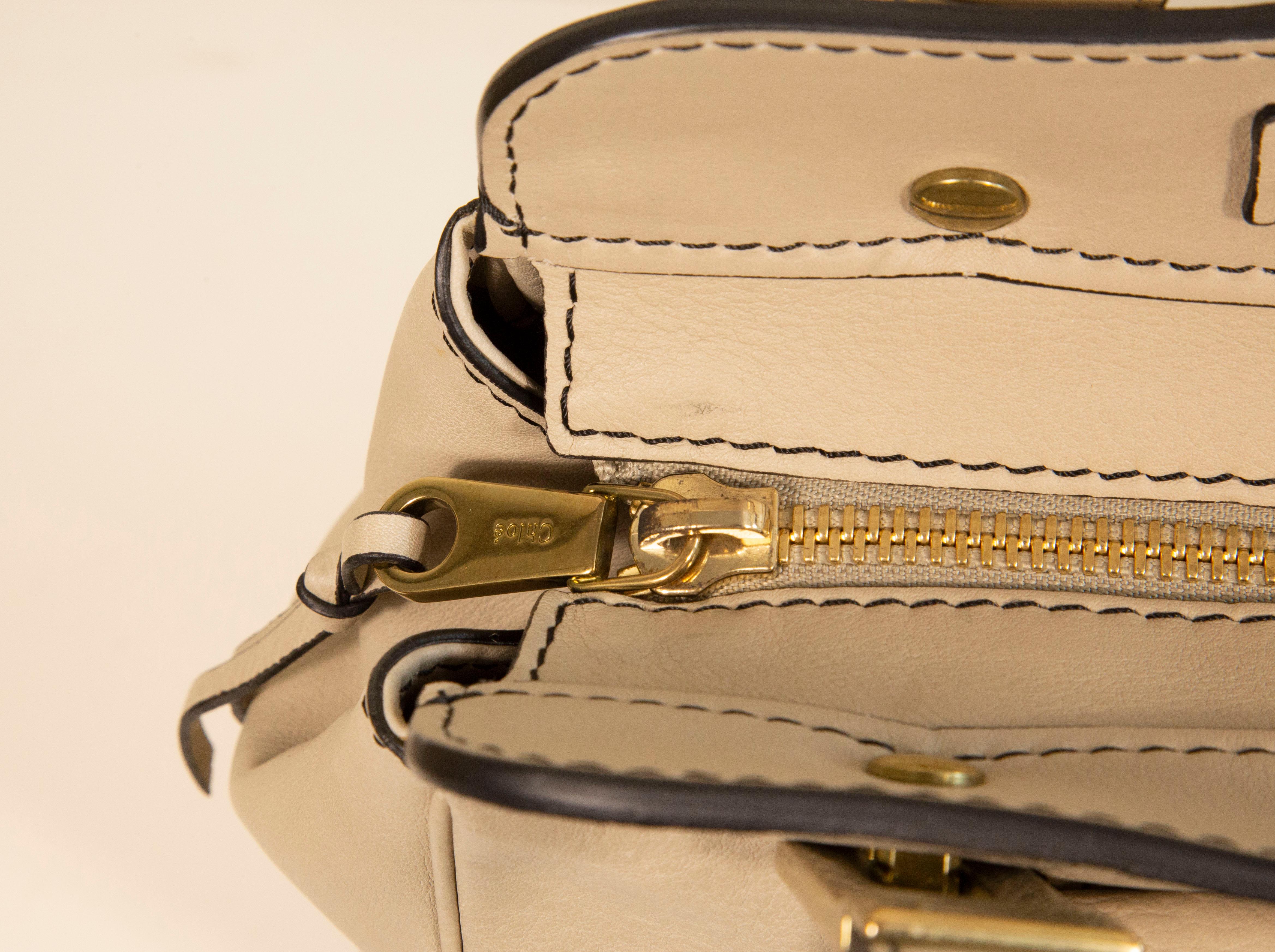 2000s Chloe Beige Leather Large Tote Bag For Sale 5