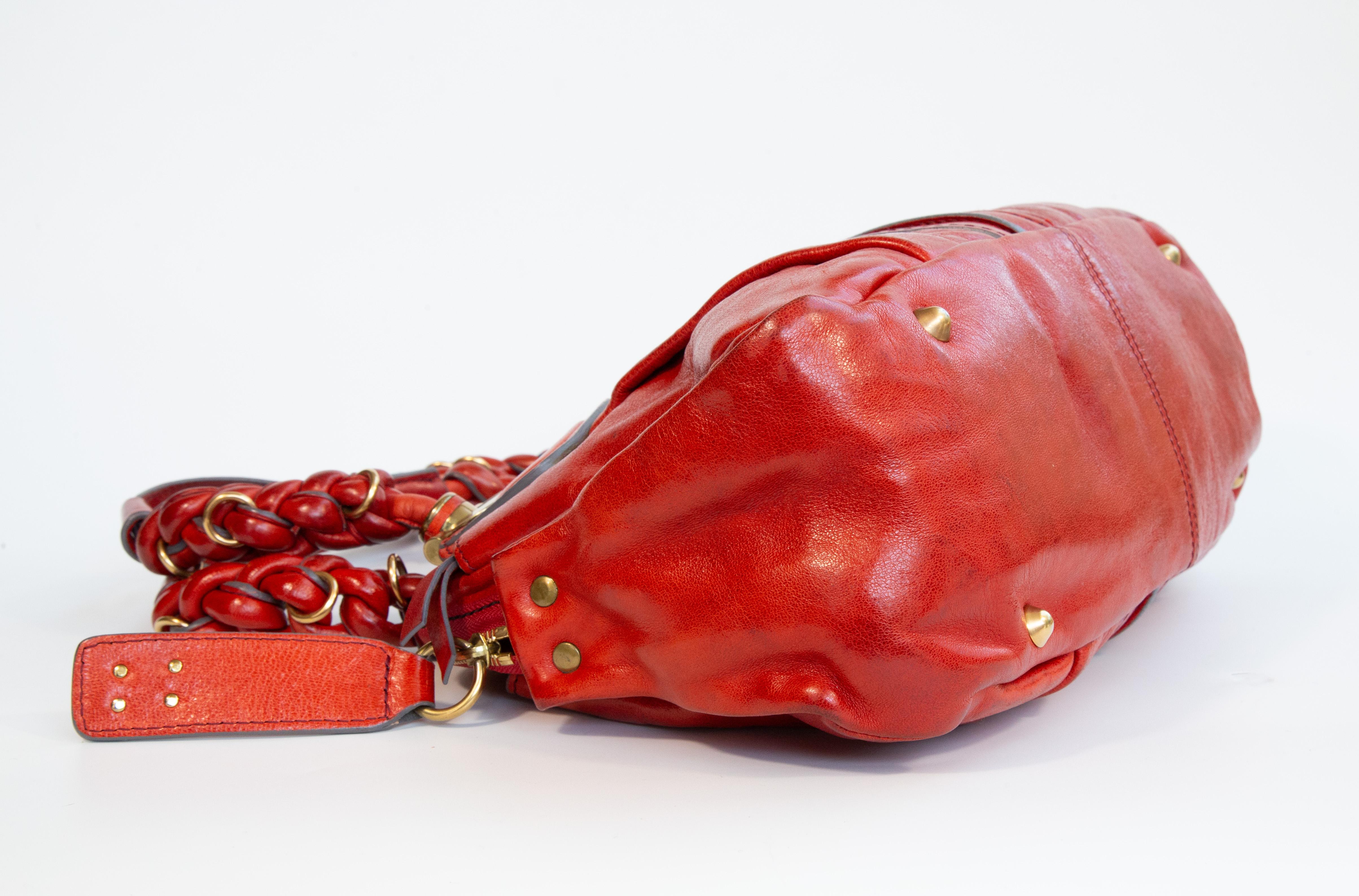 2000er Chloe Heloise Rote Leder-Umhängetasche im Angebot 11