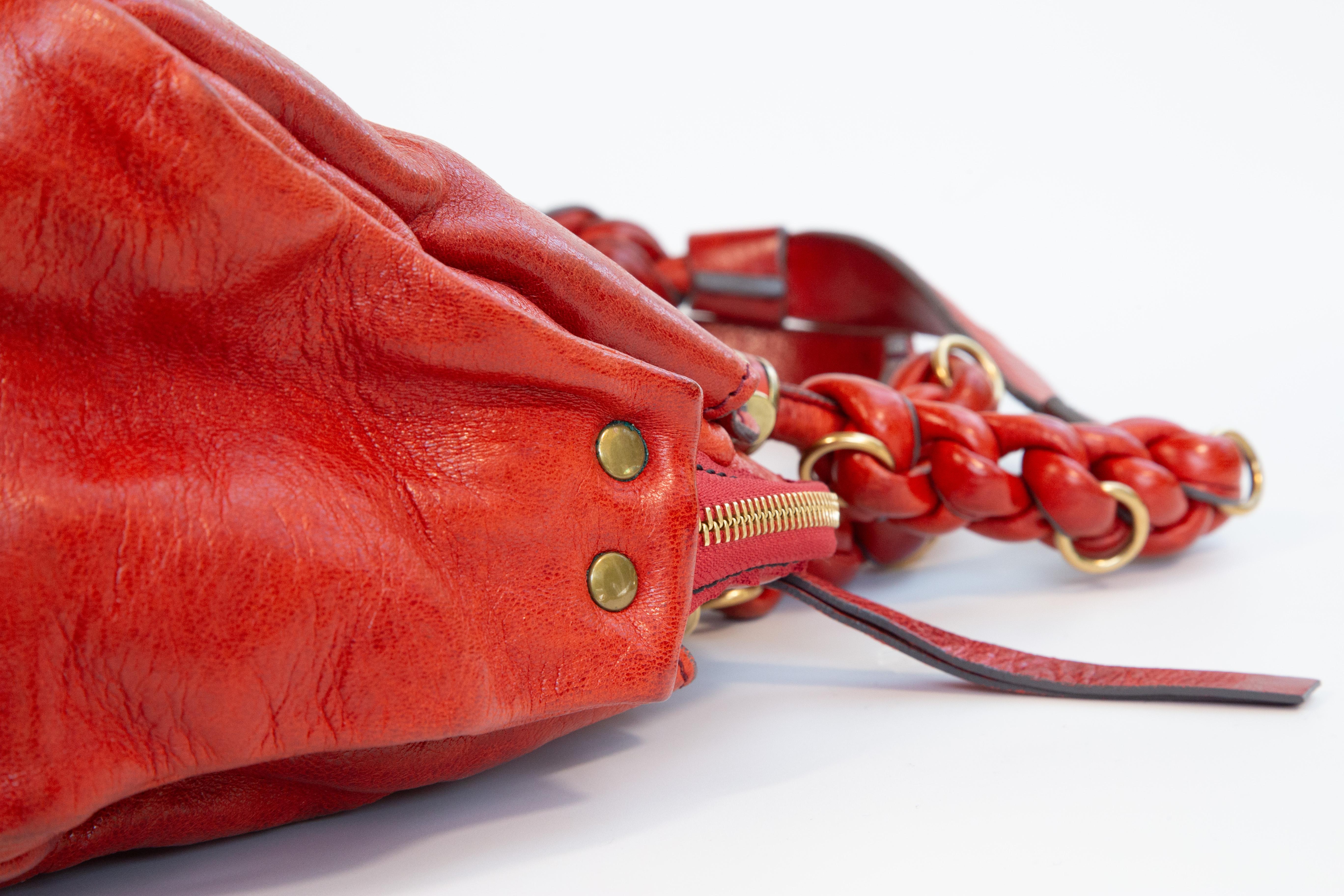 2000er Chloe Heloise Rote Leder-Umhängetasche im Angebot 13