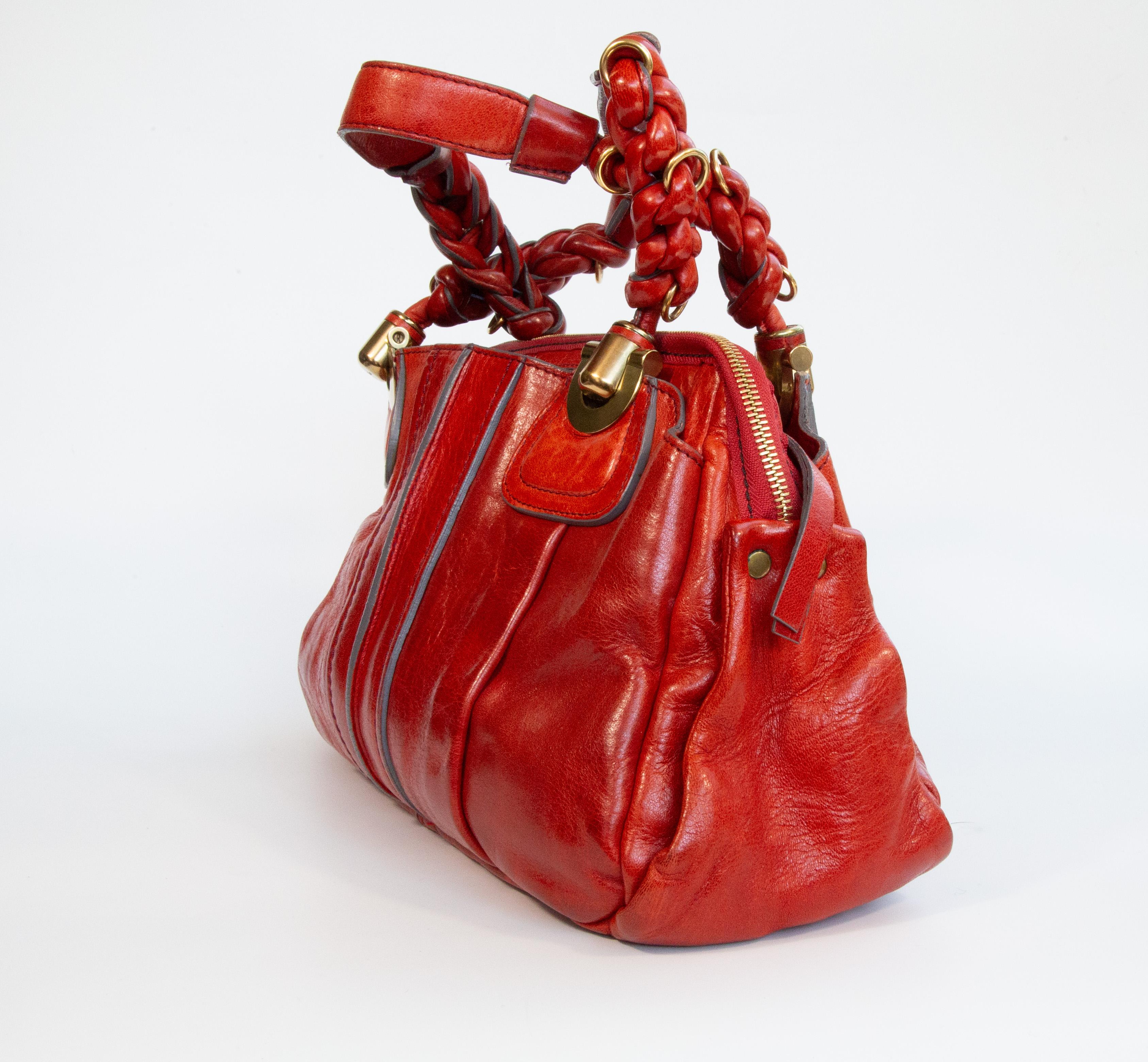 2000er Chloe Heloise Rote Leder-Umhängetasche Damen im Angebot