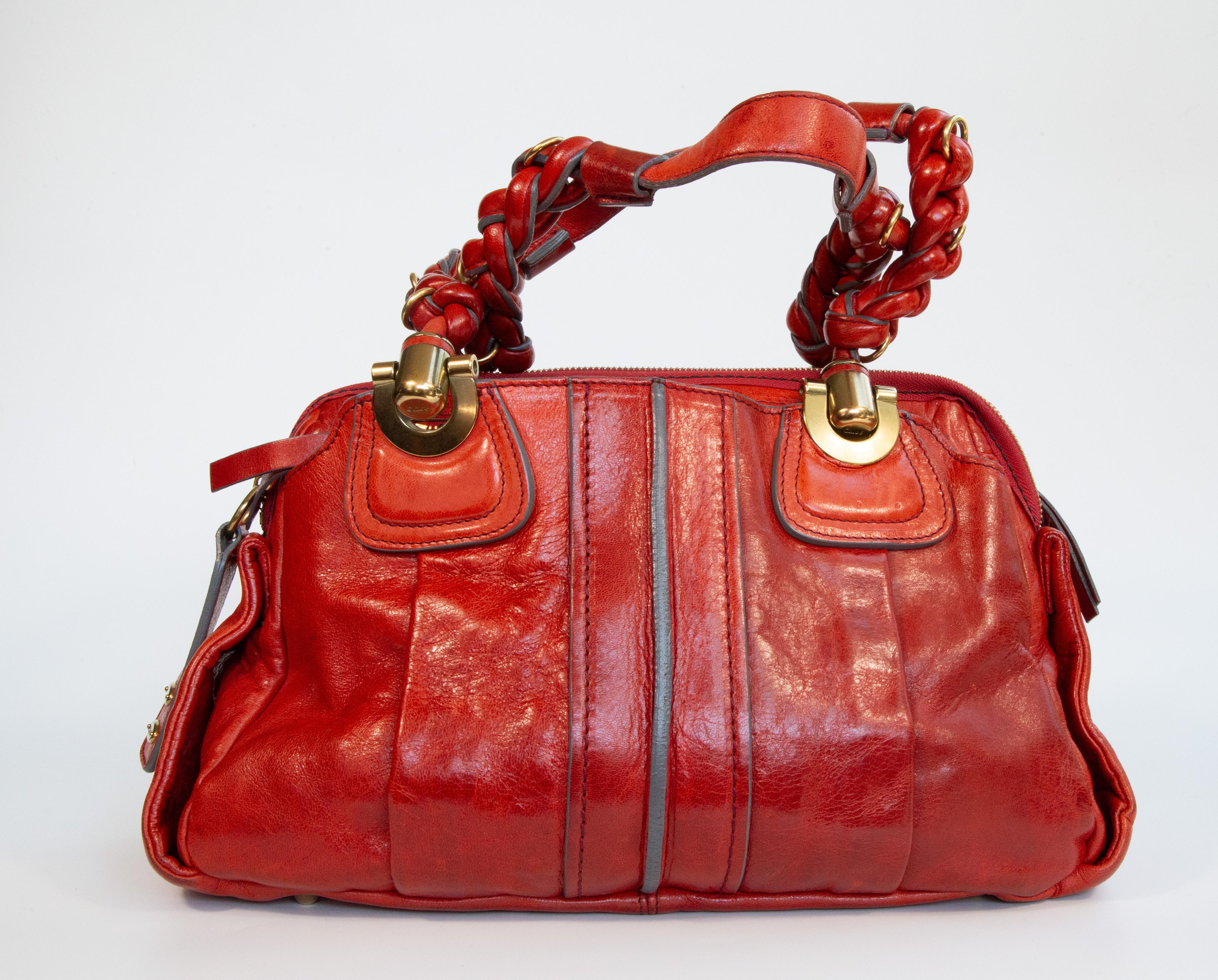 2000er Chloe Heloise Rote Leder-Umhängetasche im Angebot 1