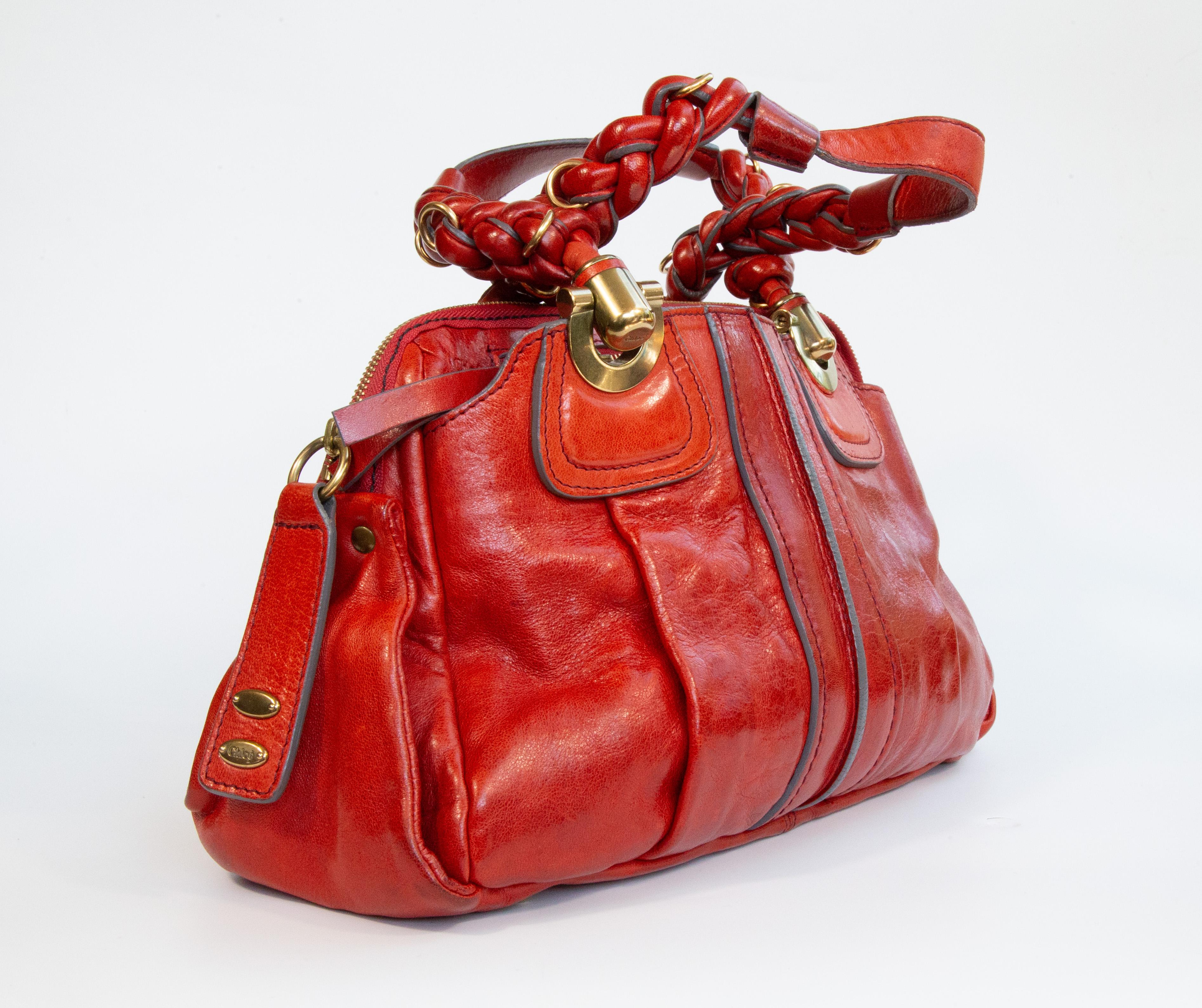 2000er Chloe Heloise Rote Leder-Umhängetasche im Angebot 2