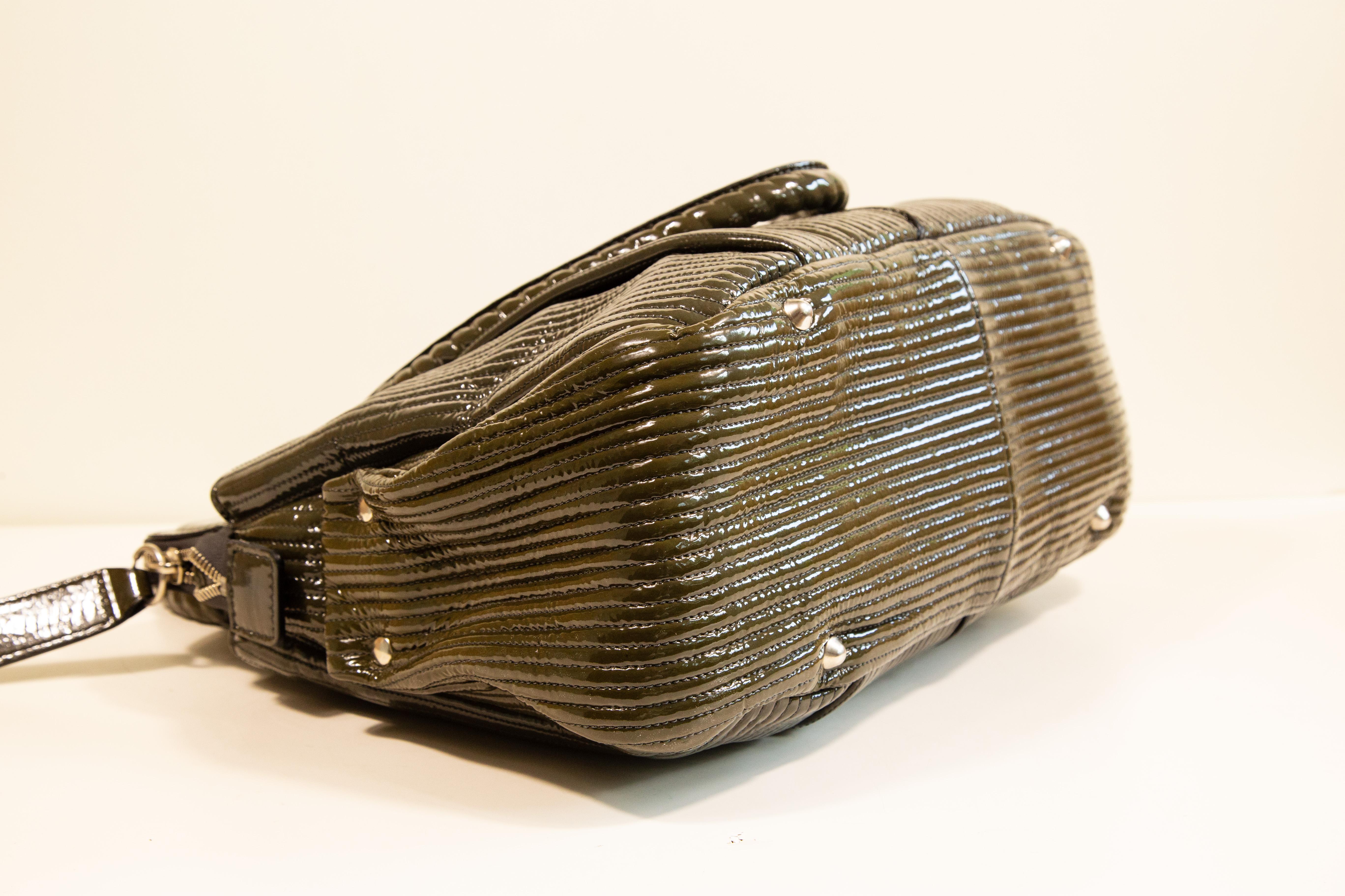 2000s Chloe Heloise Shoulder Bag in Green Patent Leather For Sale 1