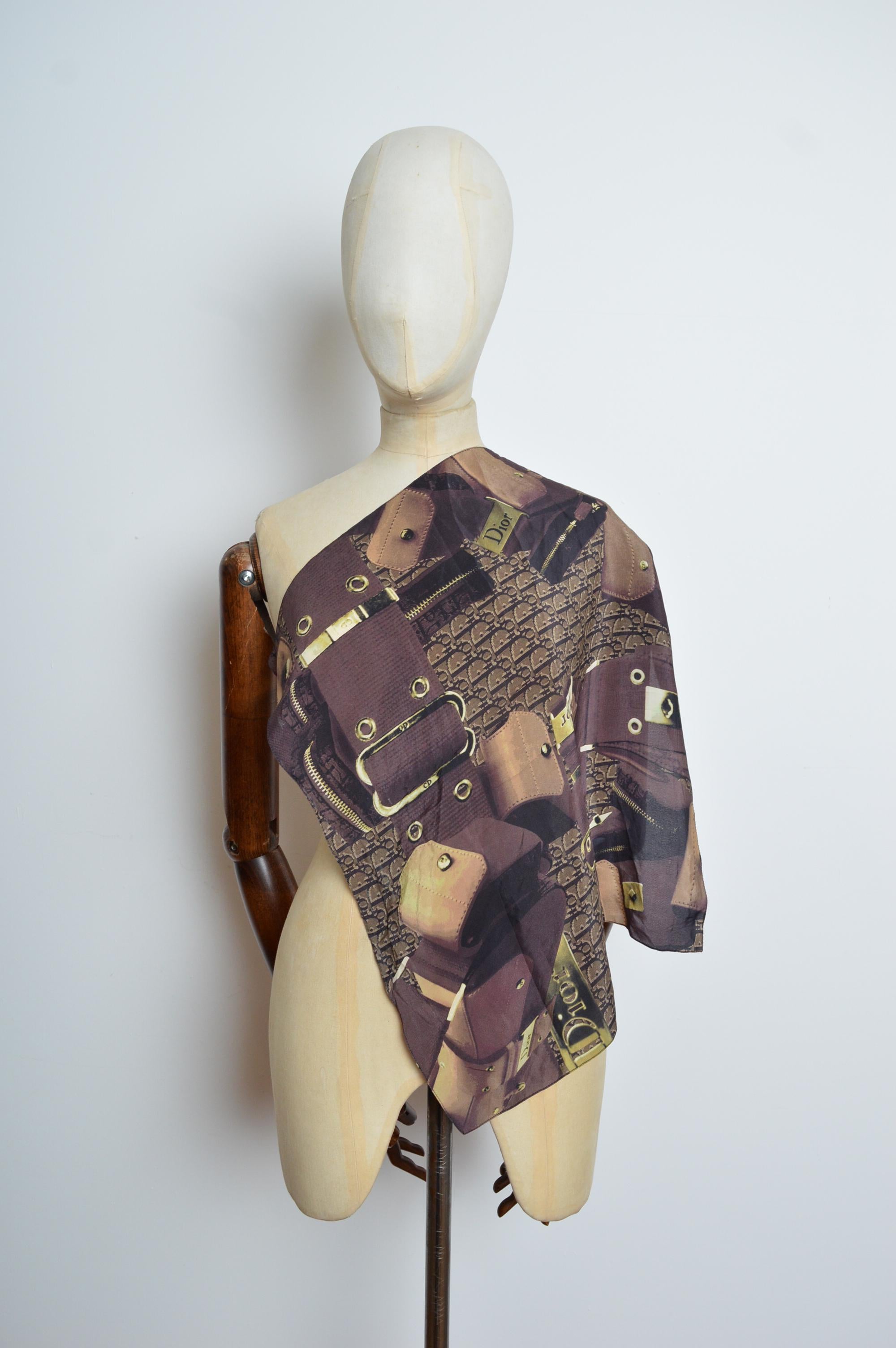 2000's Christian Dior by John Galliano Colombus Small Silk Square Scarf.
ONE Size.
Measurements are provided in inches (‘’)
20.5”x 20.5” (inches) 
Condition; Great condition however please  note the label is missing, this has been reflected in the