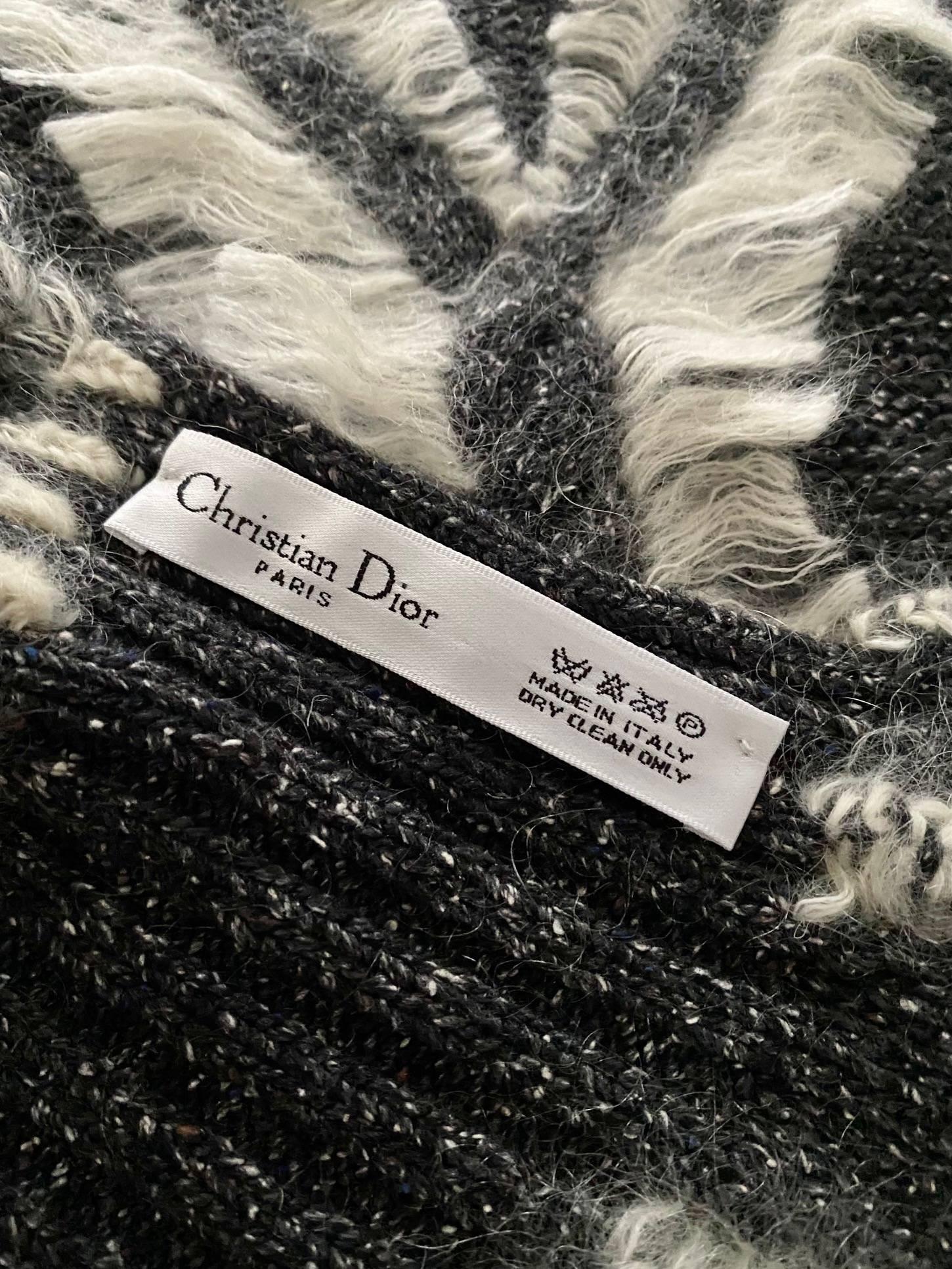 2000s Christian Dior Geometrische Wolle gestrickt Schal Schal (Schwarz) im Angebot