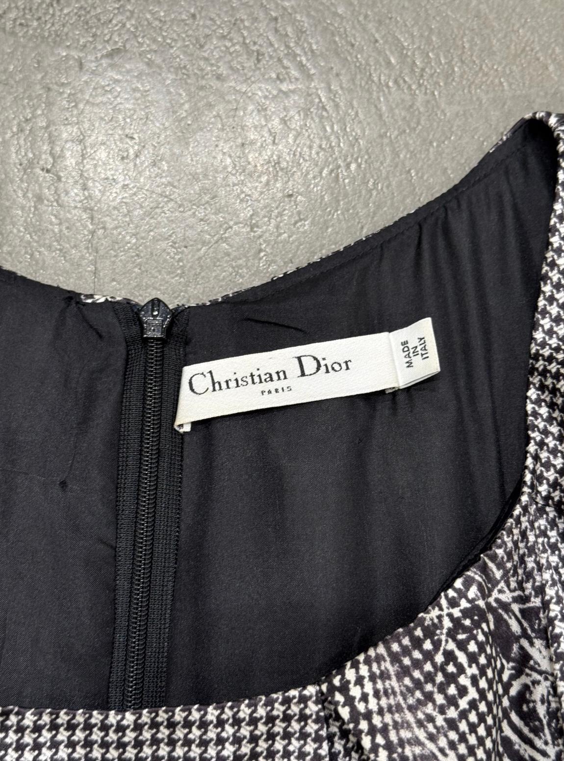 Robe en soie pied-de-poule des années 2000 de Christian Dior avec application florale en vente 3