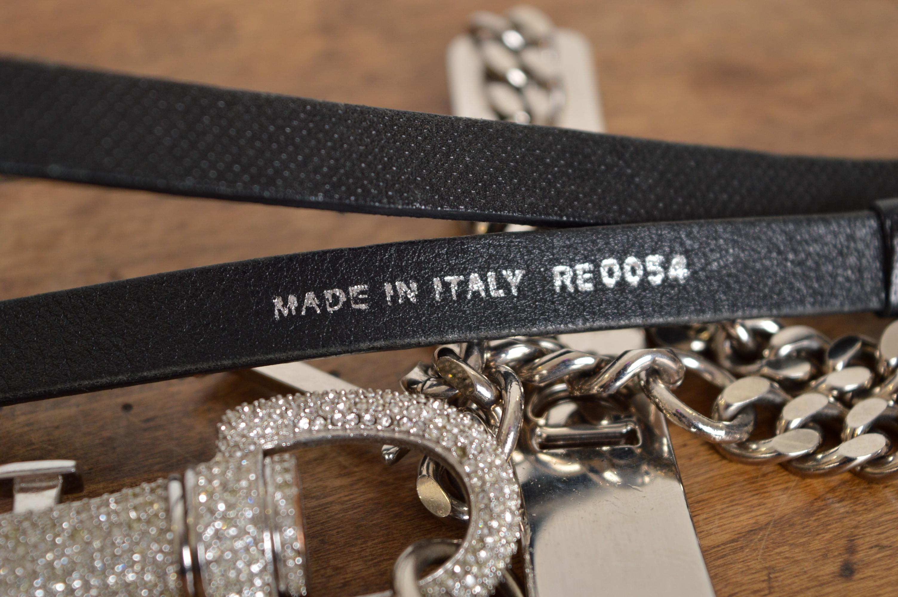 2000er Christian Dior John Galliano Strass Chrom Hundemarke Leder Taillengürtel im Angebot 10