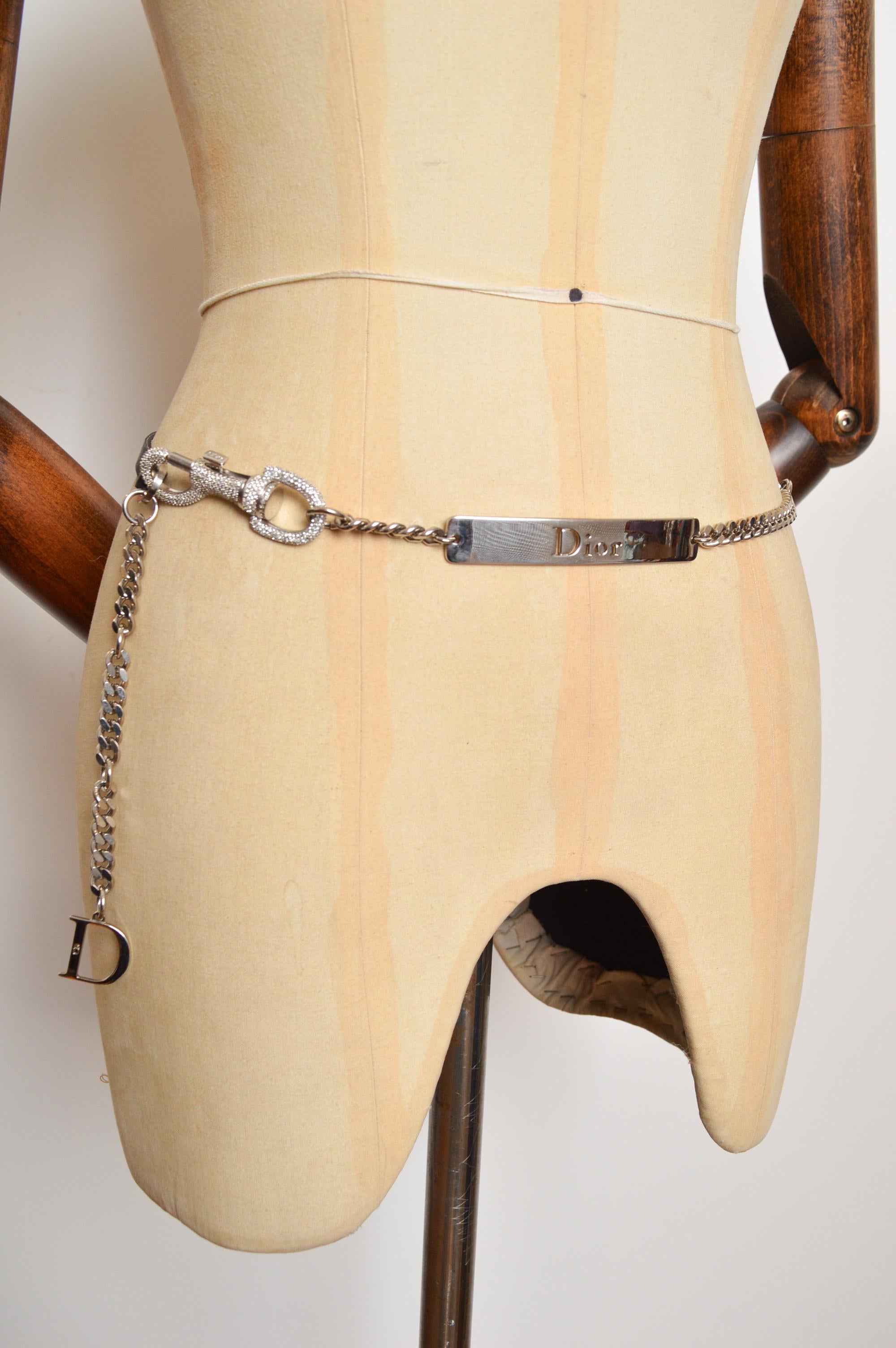 2000er Christian Dior John Galliano Strass Chrom Hundemarke Leder Taillengürtel im Angebot 1