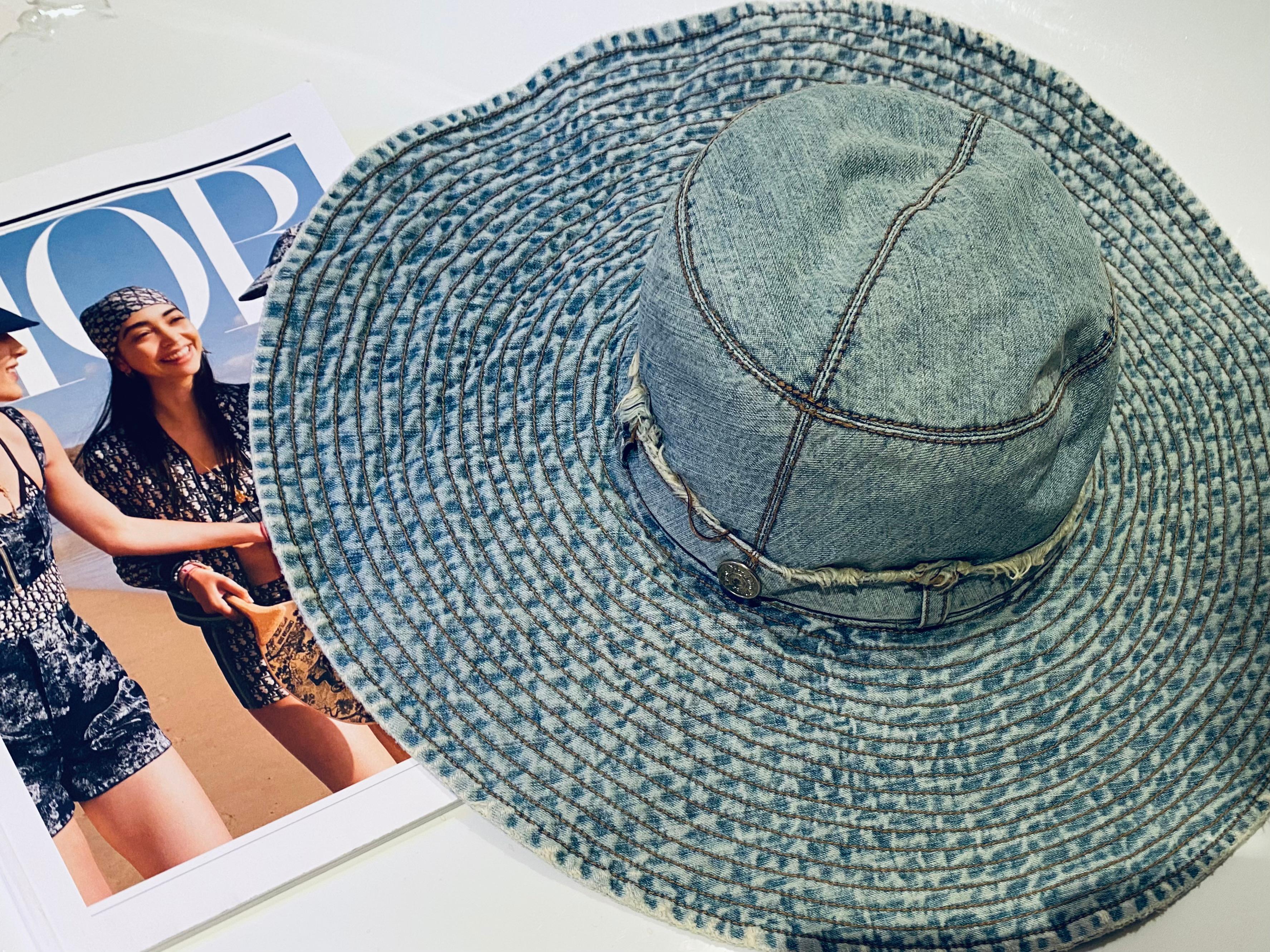 2000s Christian Dior Washed Out Denim Jeans Sun Hat en vente 1