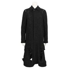 2000s Comme des Garcons Manteau en dentelle guipure noire avec découpes