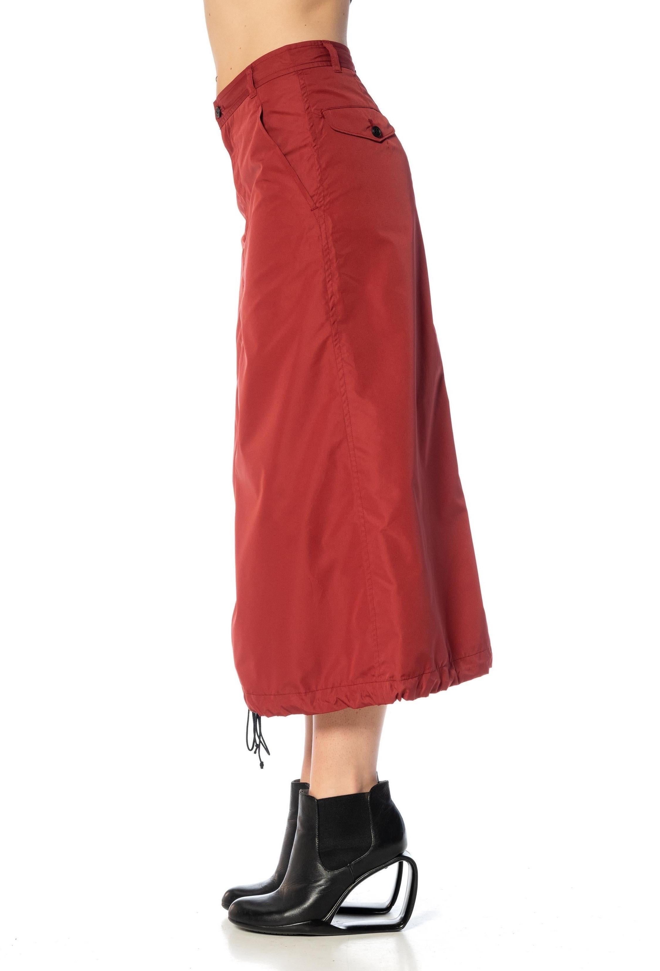 2000S COMME DES GARCONS Burgundy Polyester Parachute Skirt With Drawstring Hem  In Excellent Condition For Sale In New York, NY