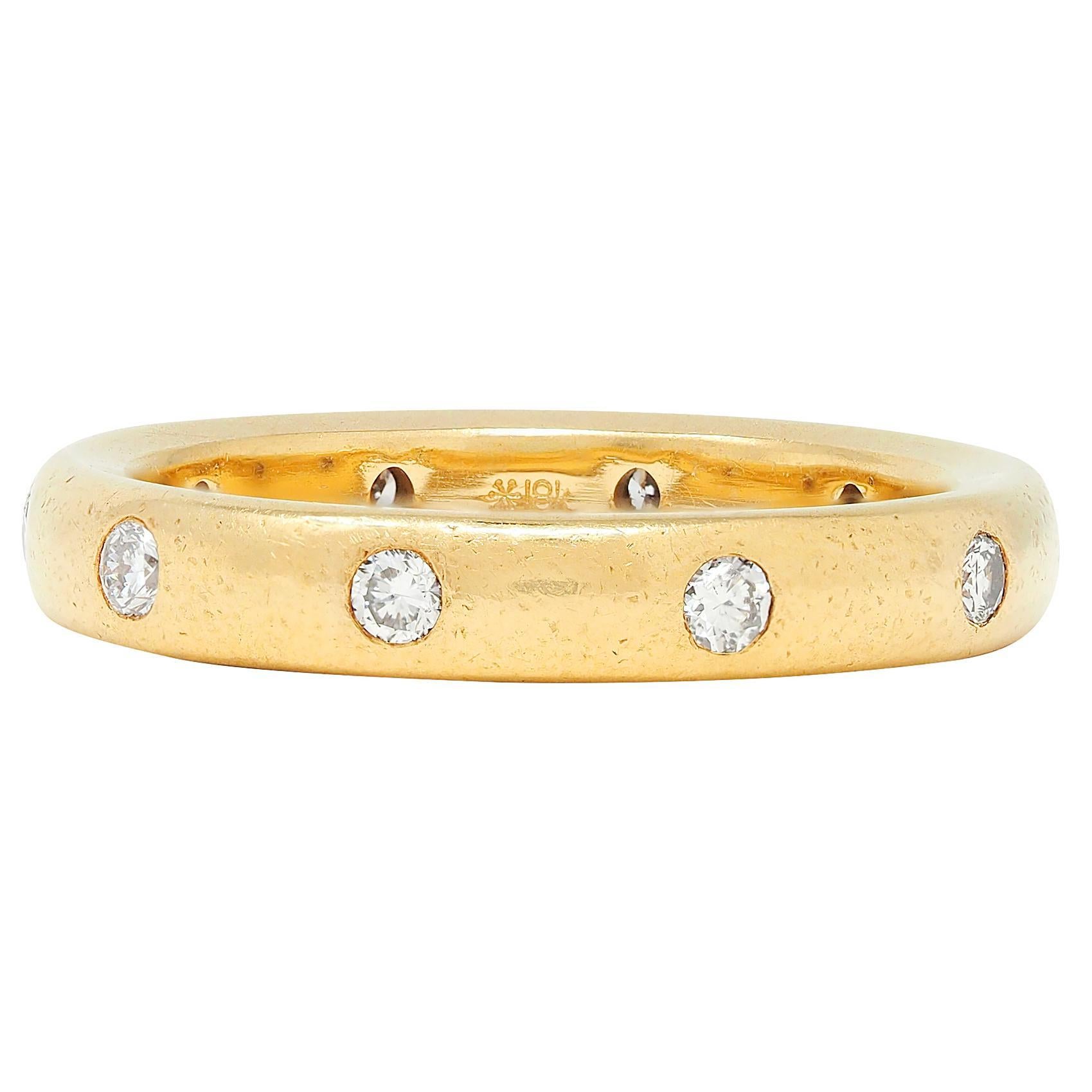2000's Diamond 18 Karat Yellow Gold Flush Set Band Ring In condizioni ottime in vendita a Philadelphia, PA