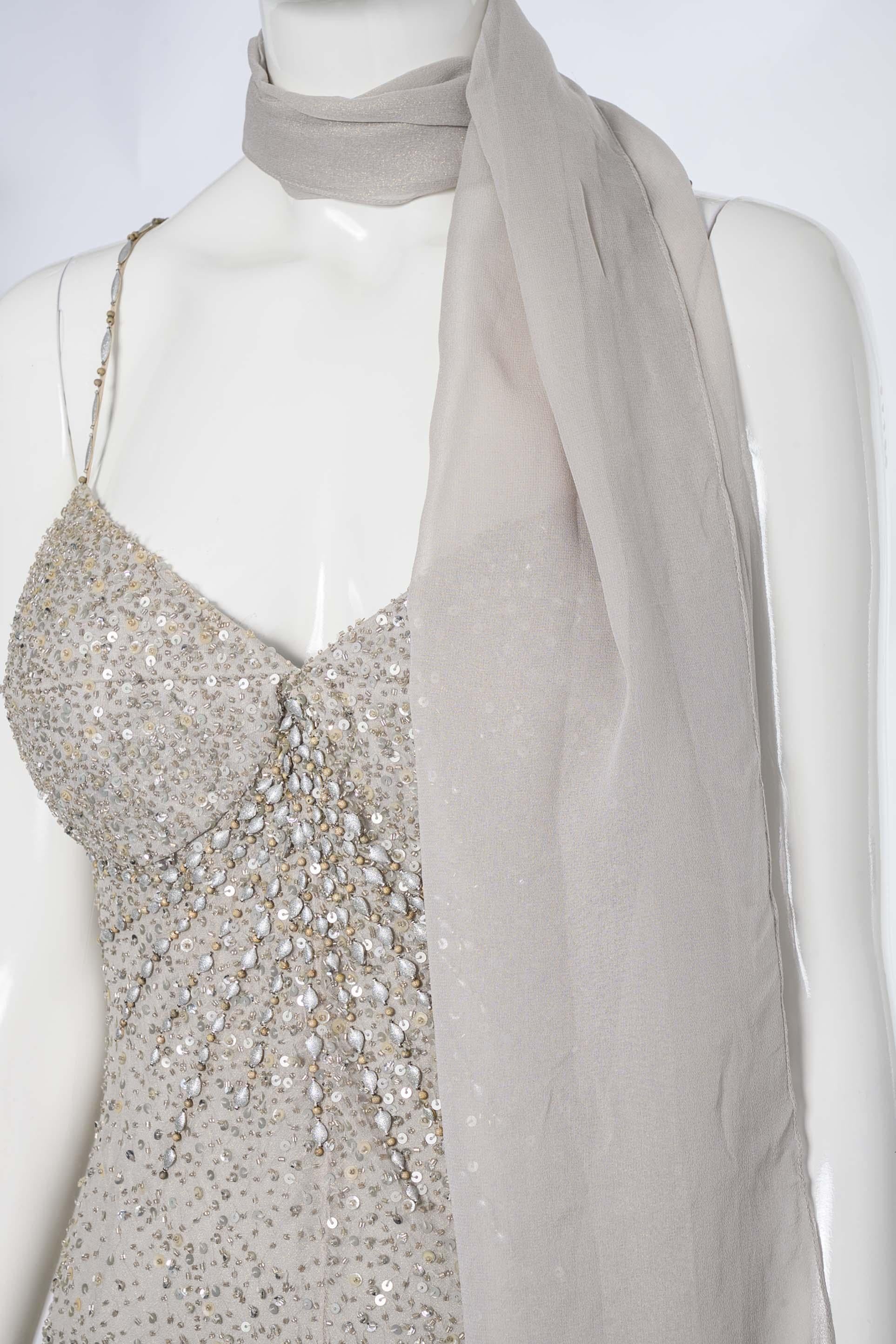 2000s Diane Freis Light Grey Sequinned Evening Dress In Excellent Condition For Sale In Hong Kong, HK